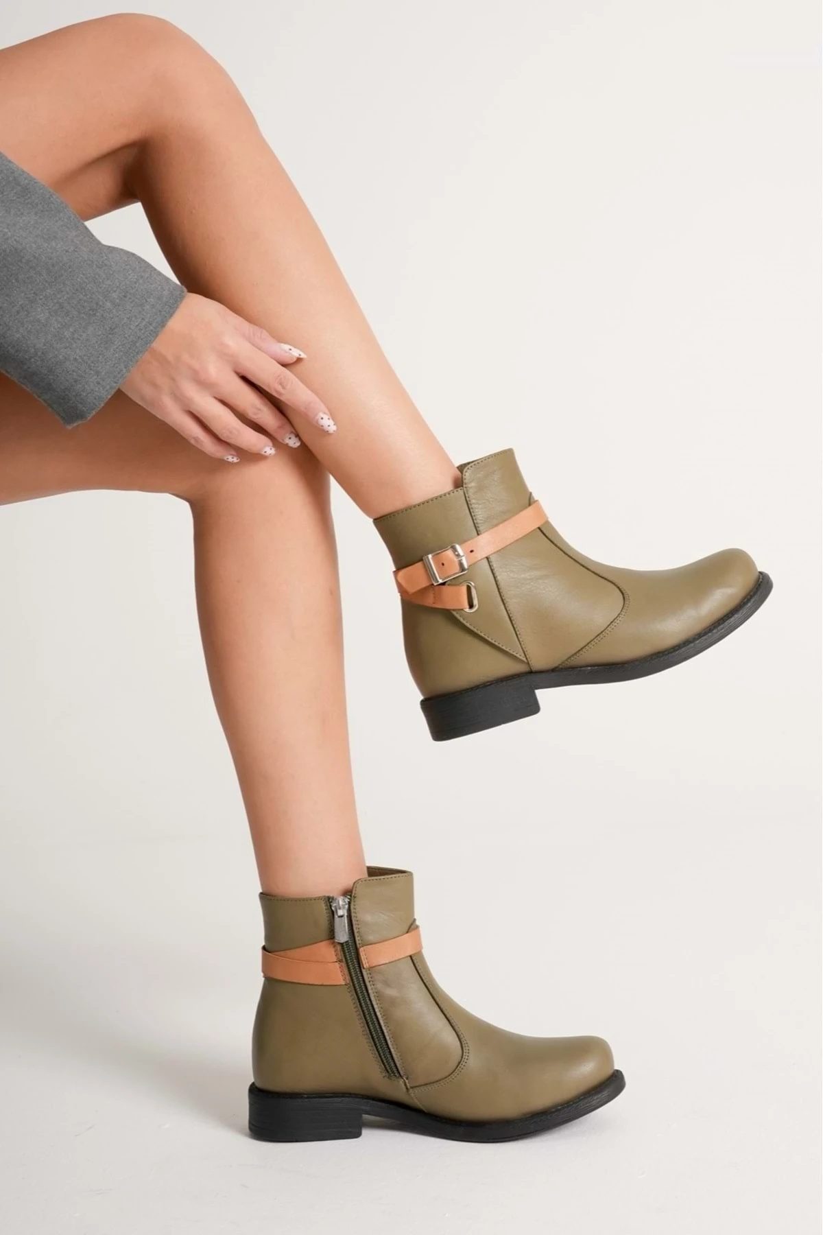 Kadın Hakiki Deri Kemerli Günlük Bot - Yeşil