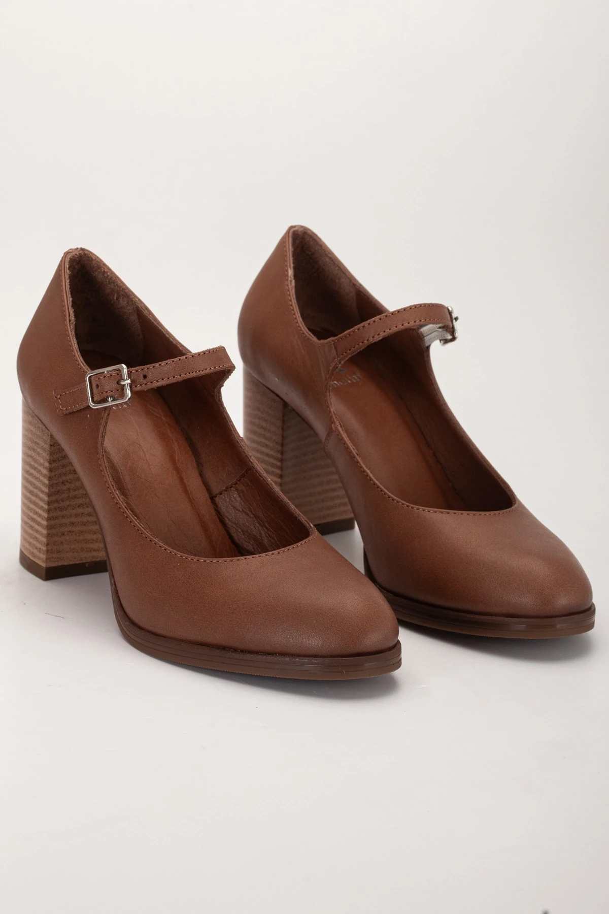 Kadın Hakiki Deri Bantlı Topuklu Ayakkabı - CEVİZ