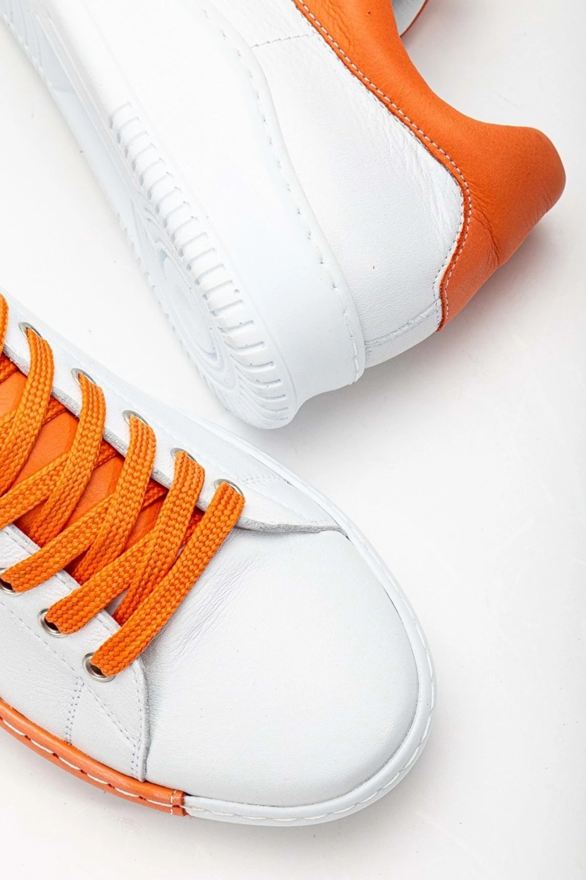 Kadın Hakiki Deri Bağcıklı Spor Ayakkabı - BEYAZ/TURUNCU