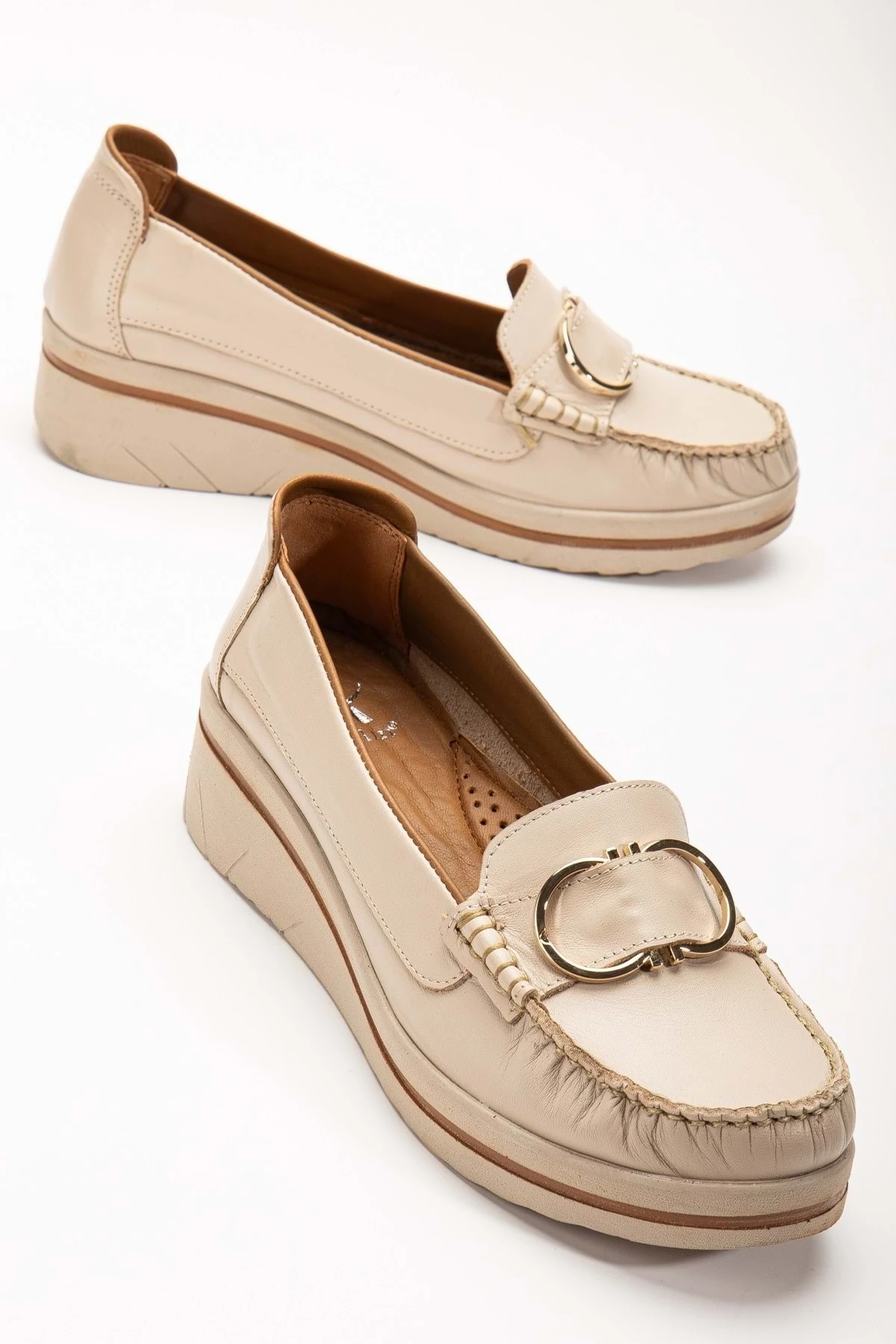 Kadın Hakiki Deri Toka Detaylı Dolgu Topuk Rahat Loafer Ayakkabı - Bej