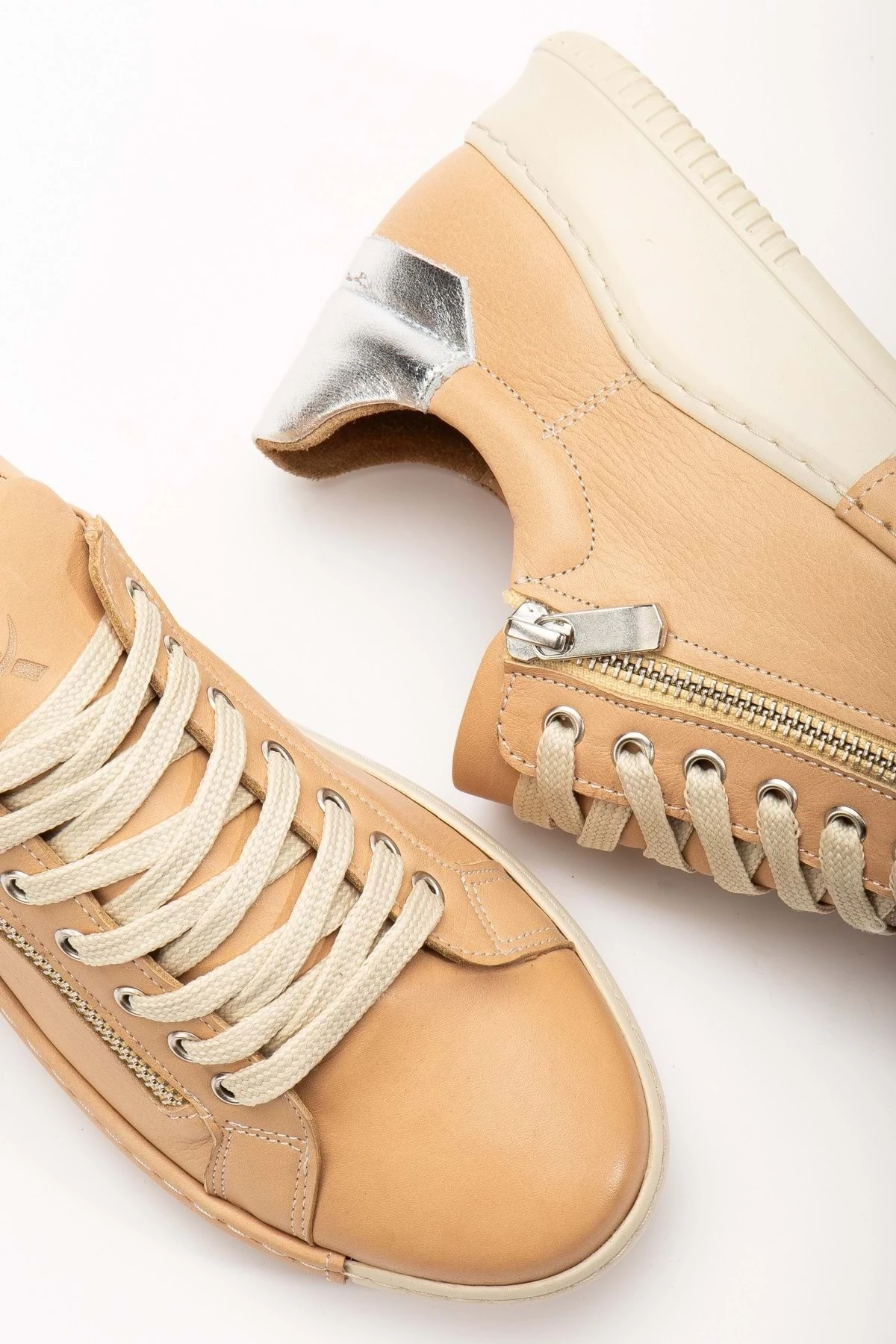 Kadın Hakiki Deri Fermuarlı Spor Ayakkabı - NUDE/GÜMÜŞ