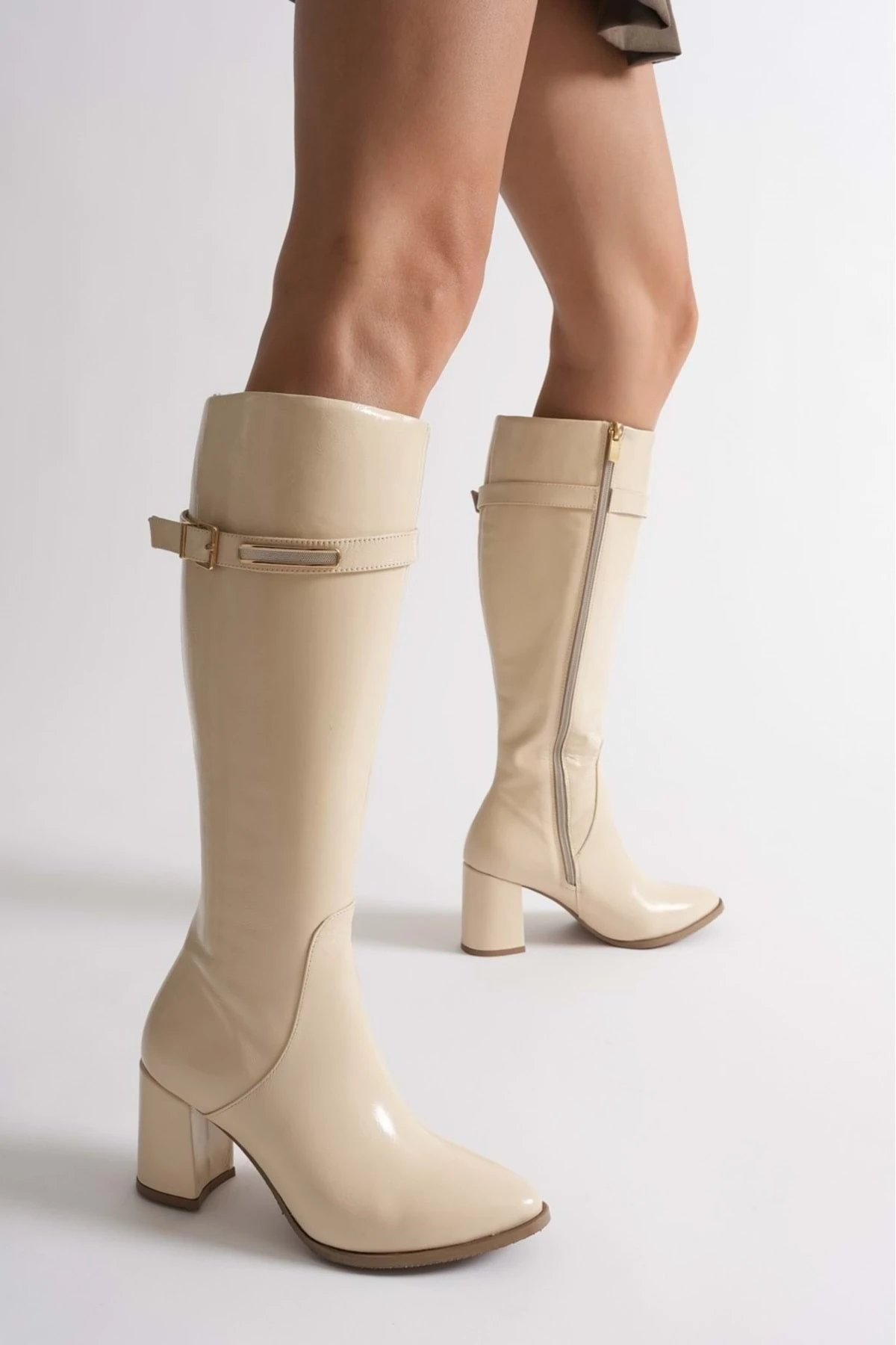 Kadın Hakiki Deri  Toka Detaylı Şık Topuklu Çizme