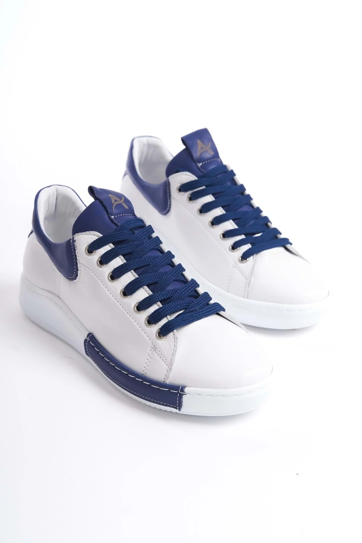 Kadın Hakiki Deri Bağcıklı Spor Ayakkabı - BEYAZ KOYU MAVİ