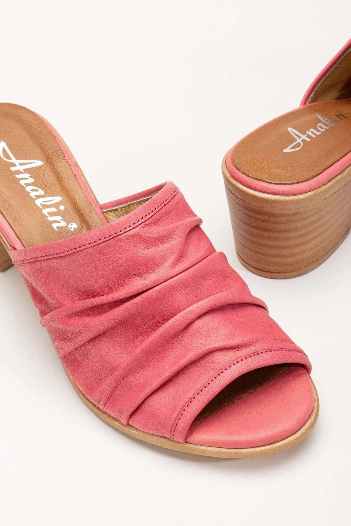 Kadın Hakiki Deri Kırışık Topuklu Terlik - PEMBE