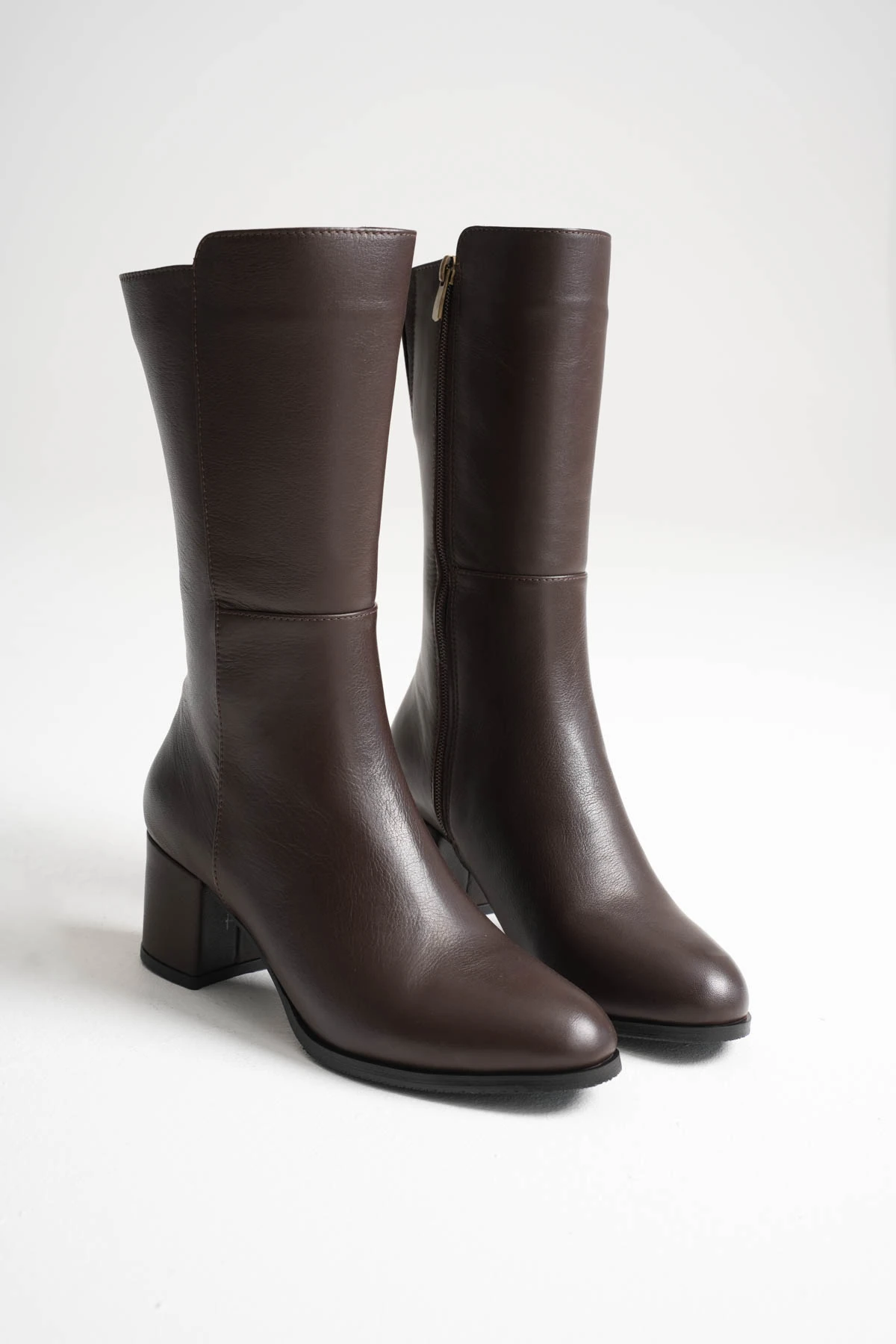 Kadın Hakiki Deri Şık Topuklu Çizme - Ceviz