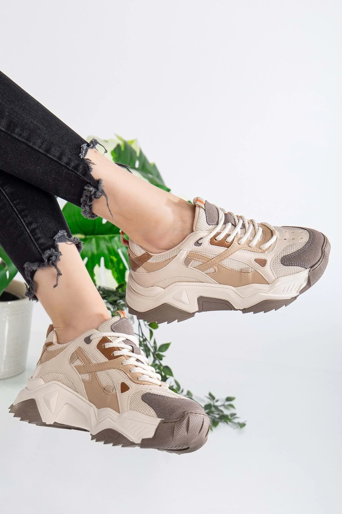 Kadın Yüksek Taban Sneaker Bağcıklı Spor Ayakkabı - Bej-Kahve