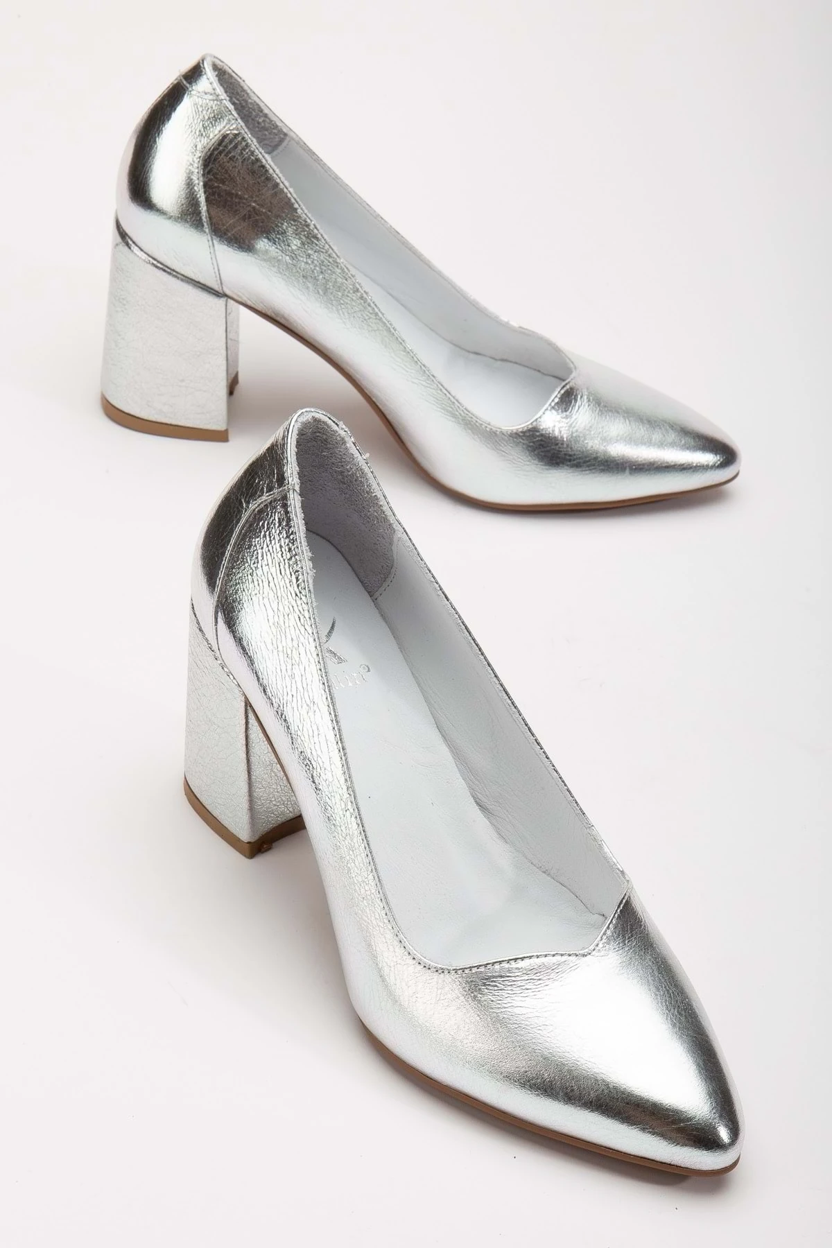 Kadın Hakiki Deri Klasik Kalın Topuklu Ayakkabı - GÜMÜŞ