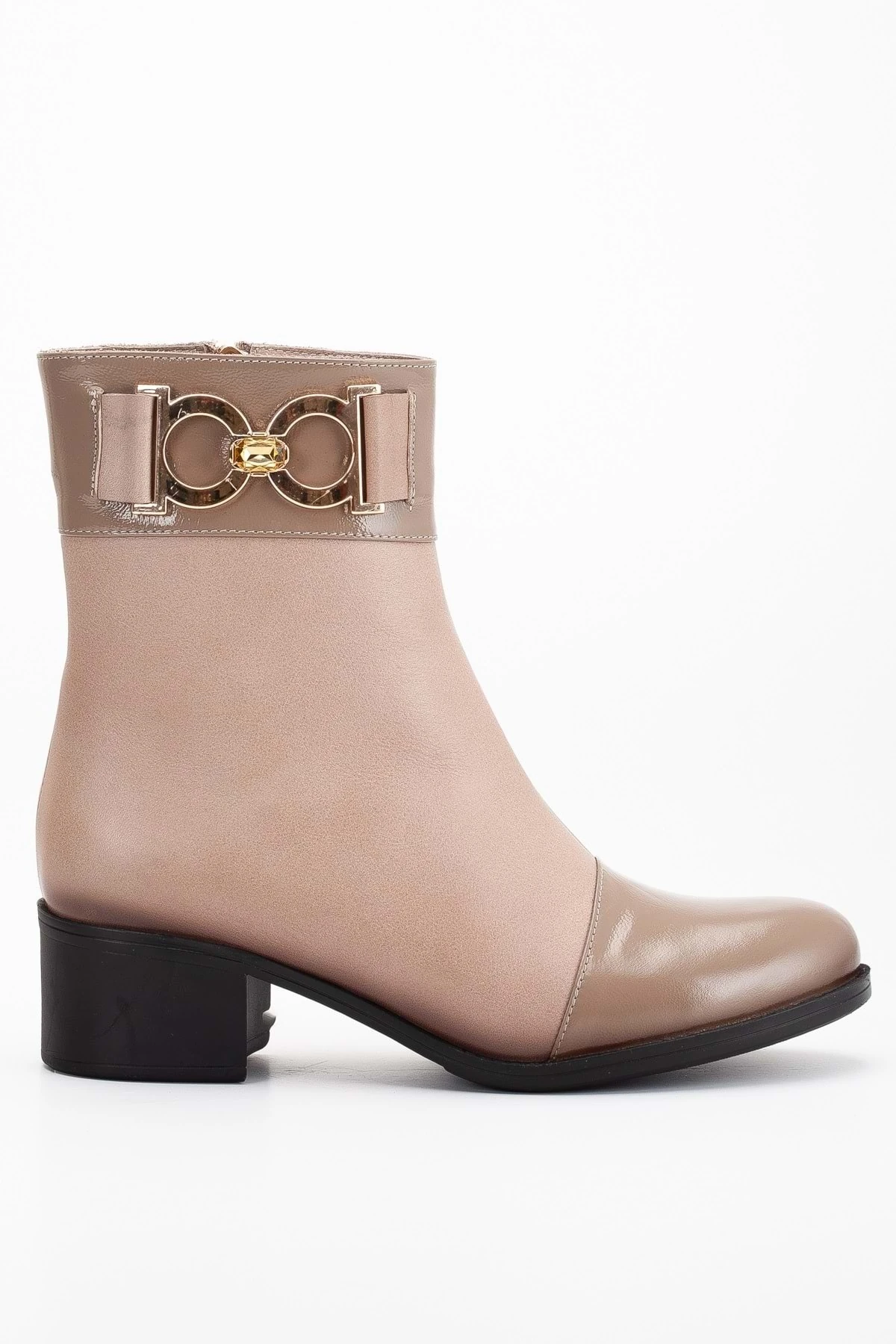 Kadın Hakiki Deri Aksesuarlı  Detaylı Kısa Topuklu Bot