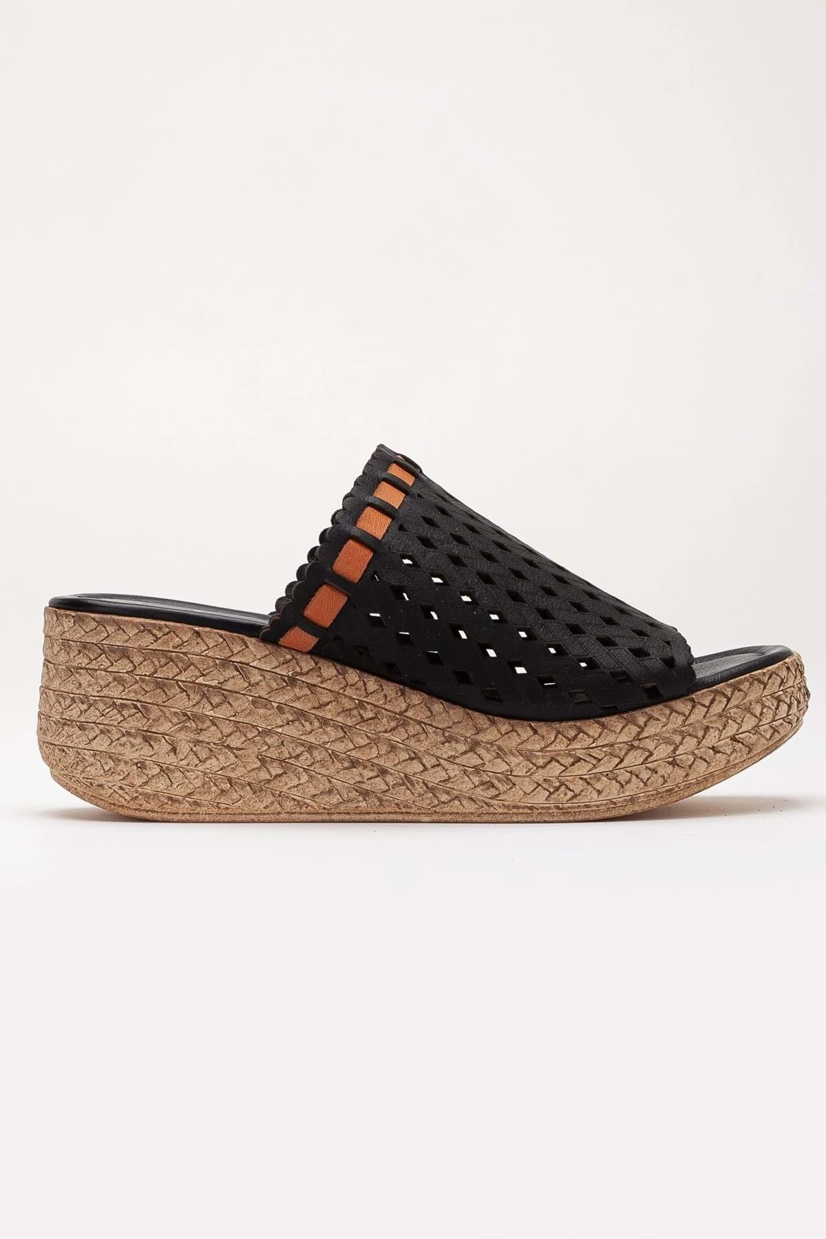 Kadın Hakiki Deri Lazerli Dolgu Topuk Terlik - SİYAH