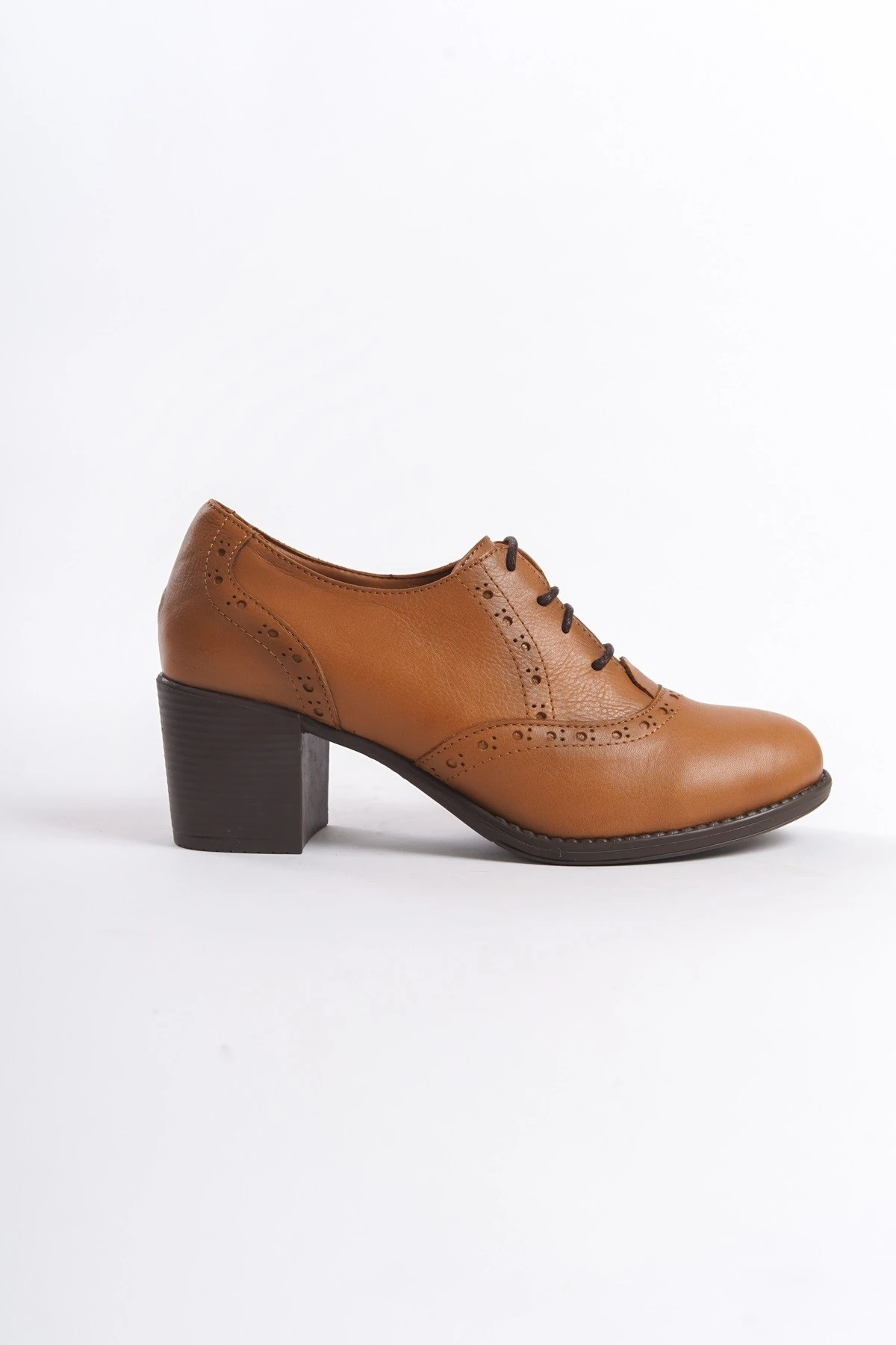Kadın Hakiki Deri Bağcıklı Klasik Topuklu Ayakkabı