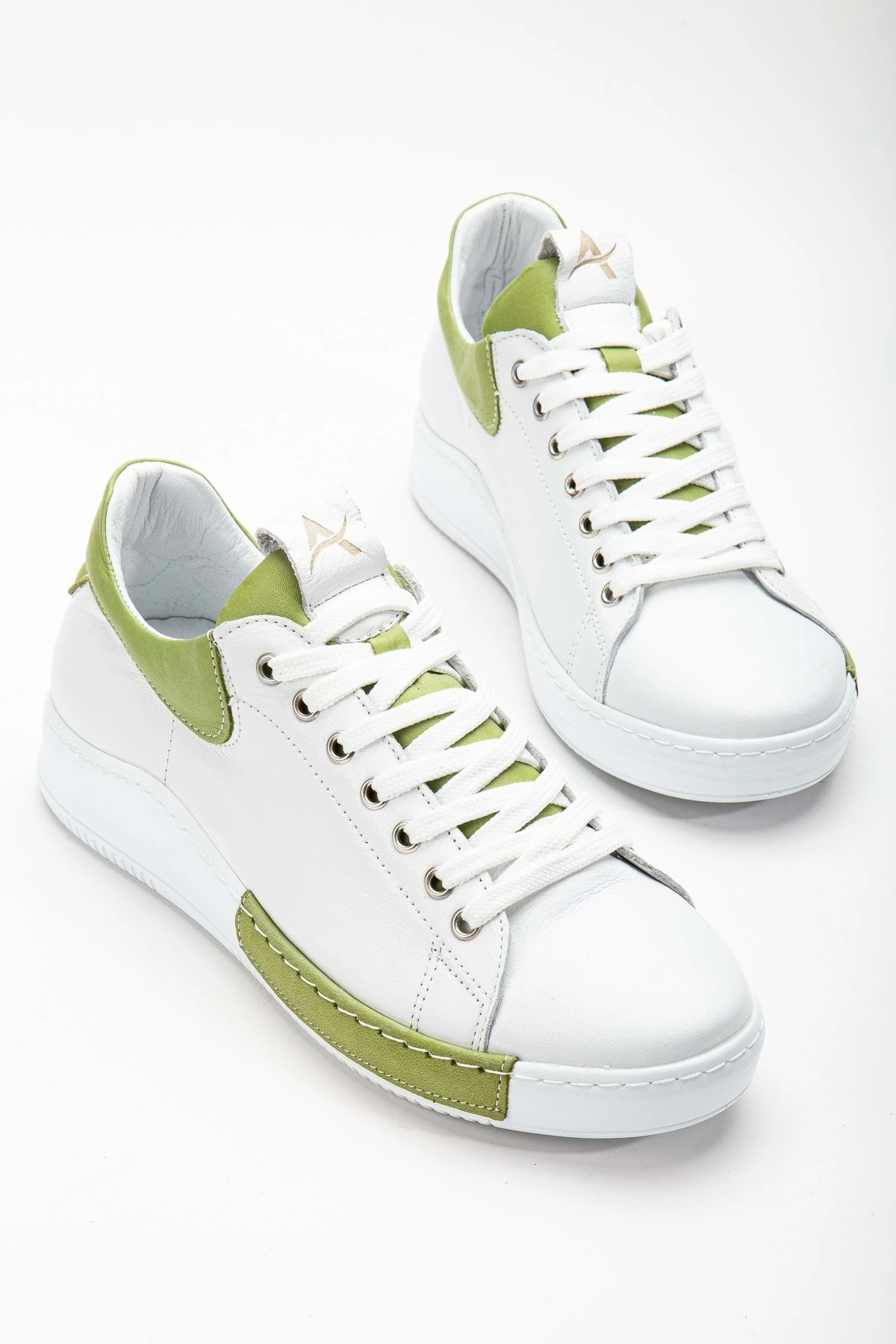 Kadın Hakiki Deri Bağcıklı Spor Ayakkabı - BEYAZ/FISTIK YEŞİLİ