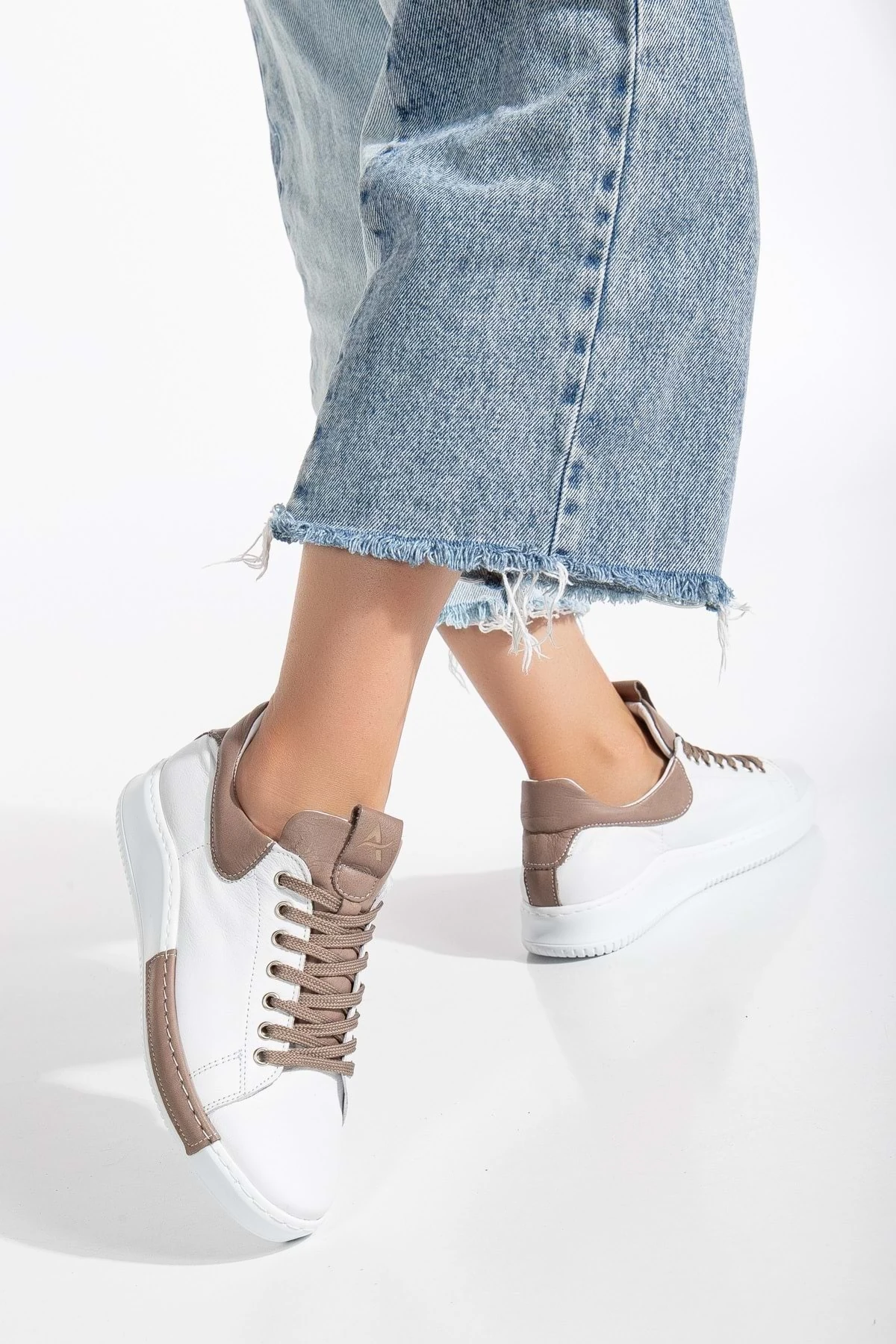 Kadın Hakiki Deri Bağcıklı Spor Ayakkabı - BEYAZ VİZON