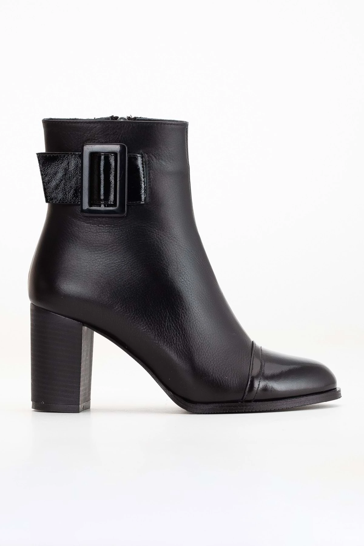 Kadın Hakiki Deri Tokalı  Detaylı Topuklu Bot