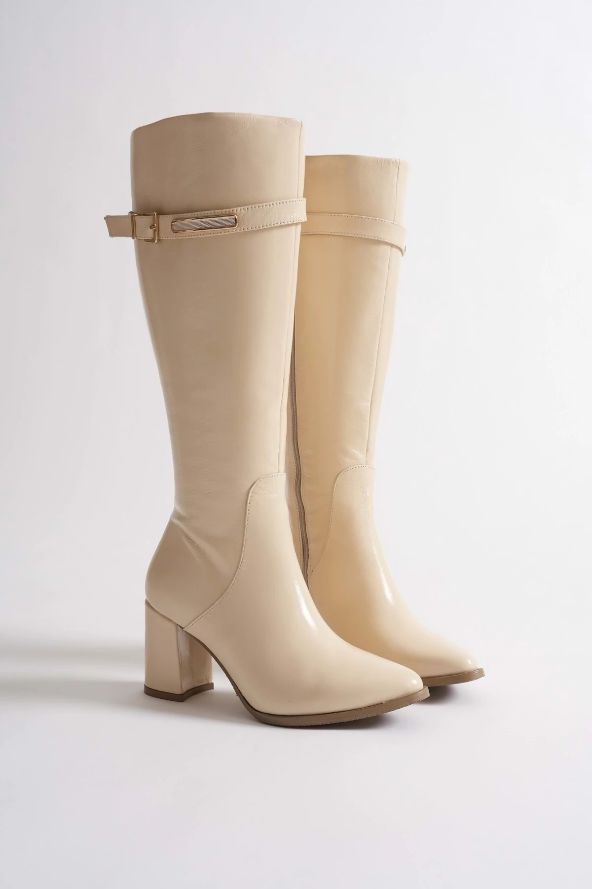 Kadın Hakiki Deri  Toka Detaylı Şık Topuklu Çizme