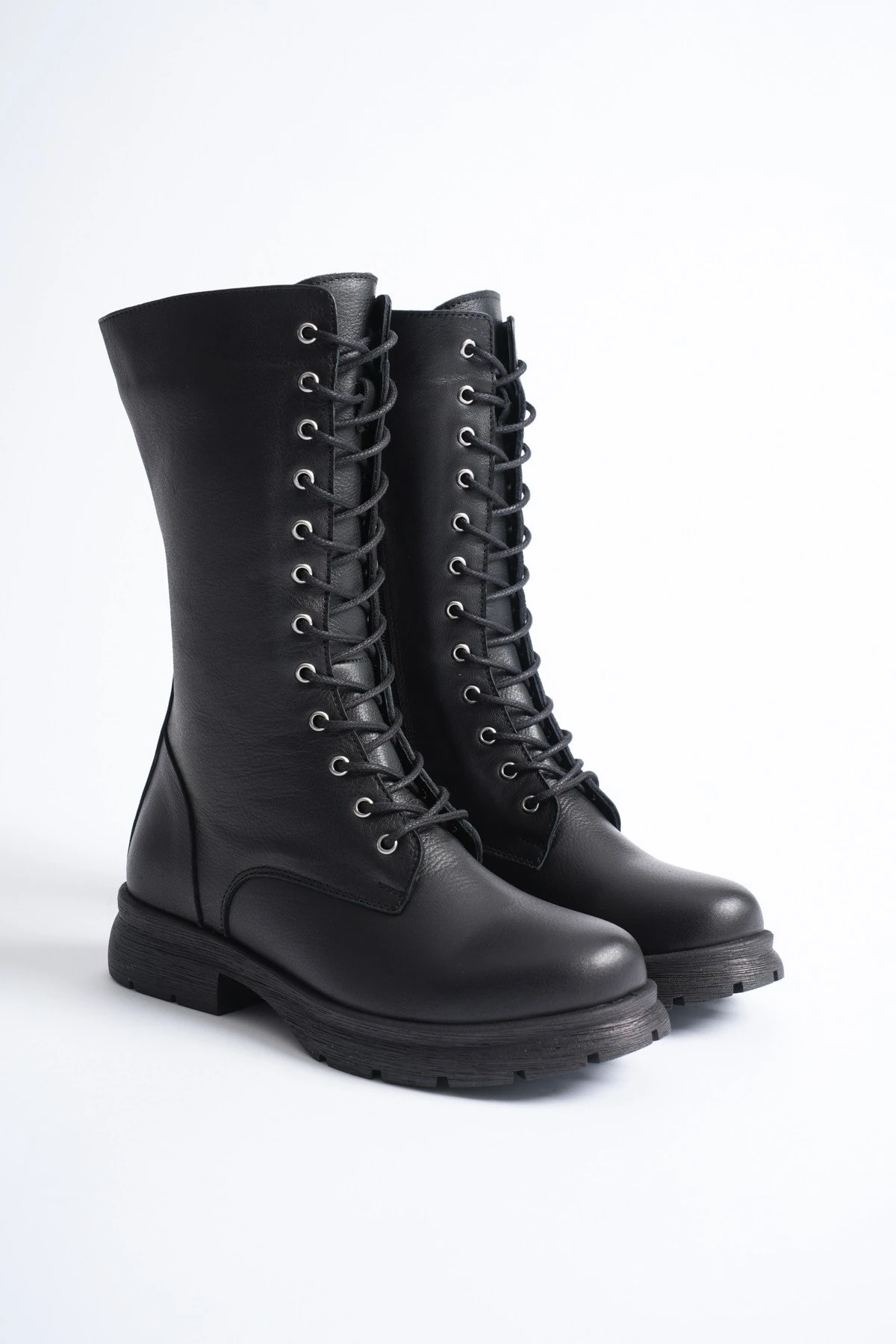 Kadın Hakiki Deri Fermuarlı Bağcıklı Postal Bot - SİYAH