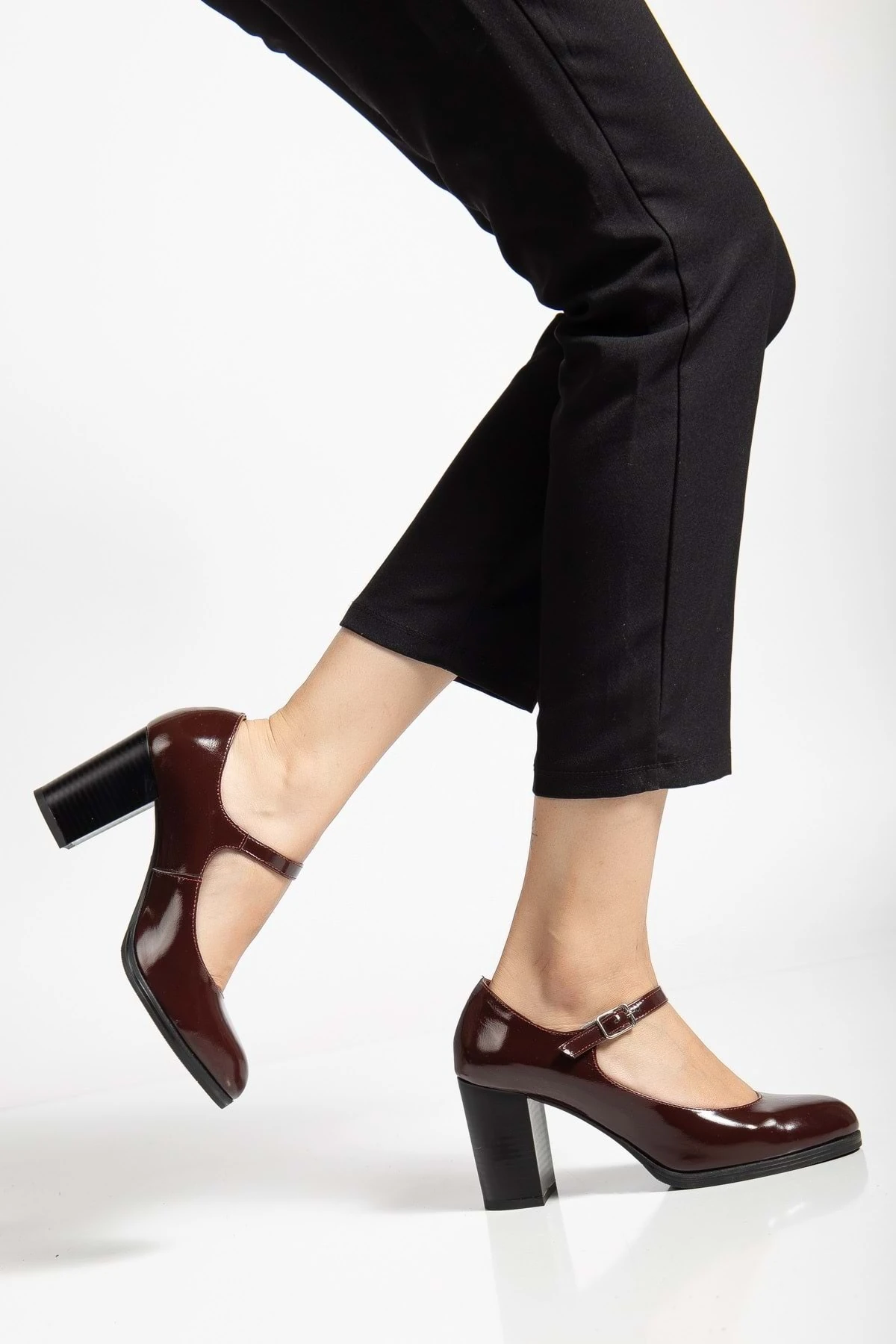 Kadın Hakiki Deri Bantlı Topuklu Ayakkabı - BORDO RUGAN
