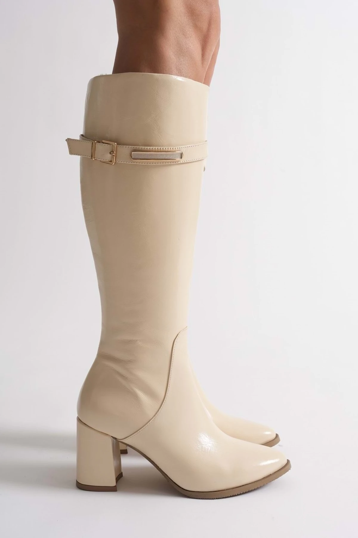 Kadın Hakiki Deri  Toka Detaylı Şık Topuklu Çizme