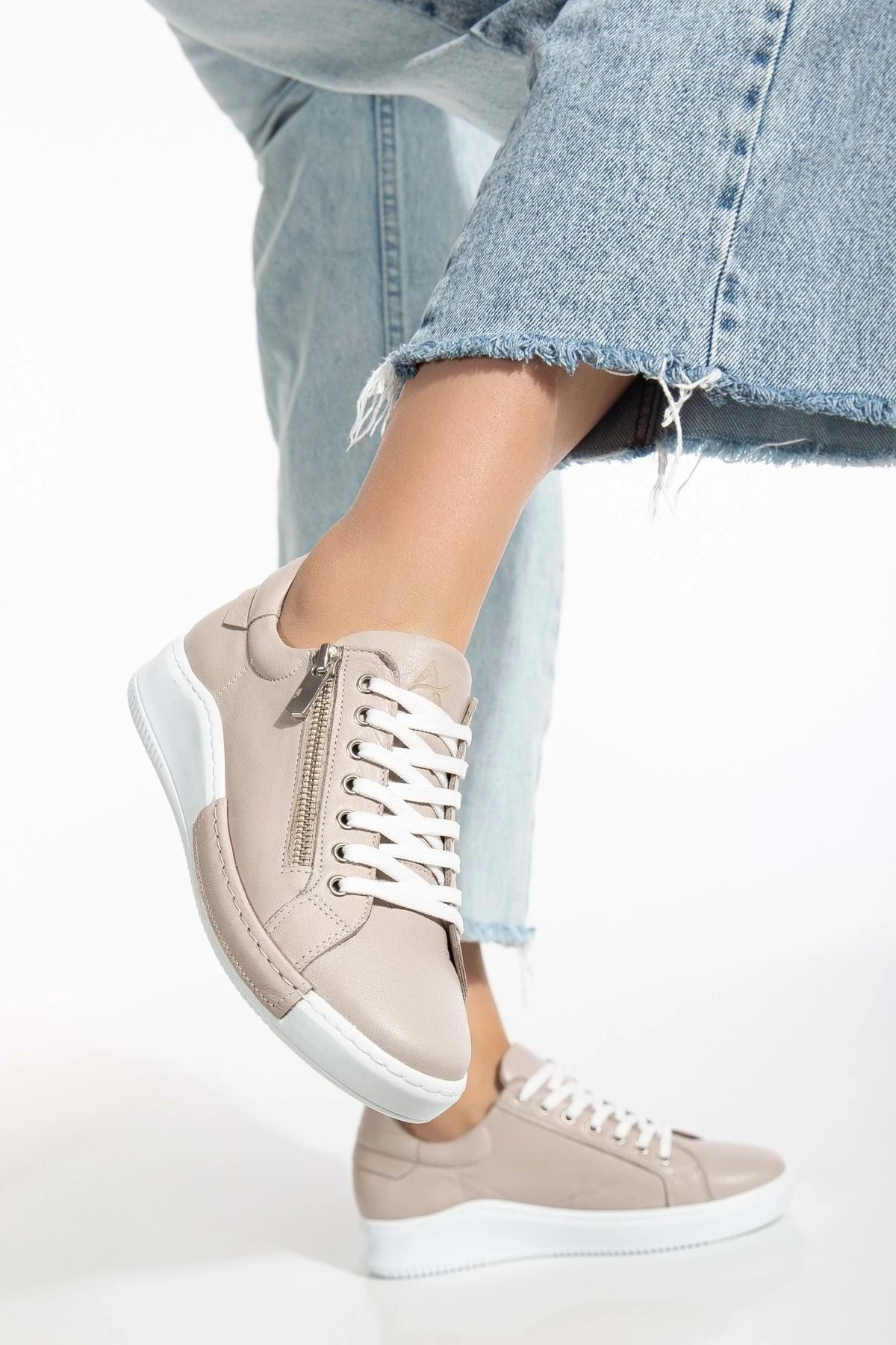 Kadın Hakiki Deri Fermuarlı Spor Ayakkabı - SILVERGREY