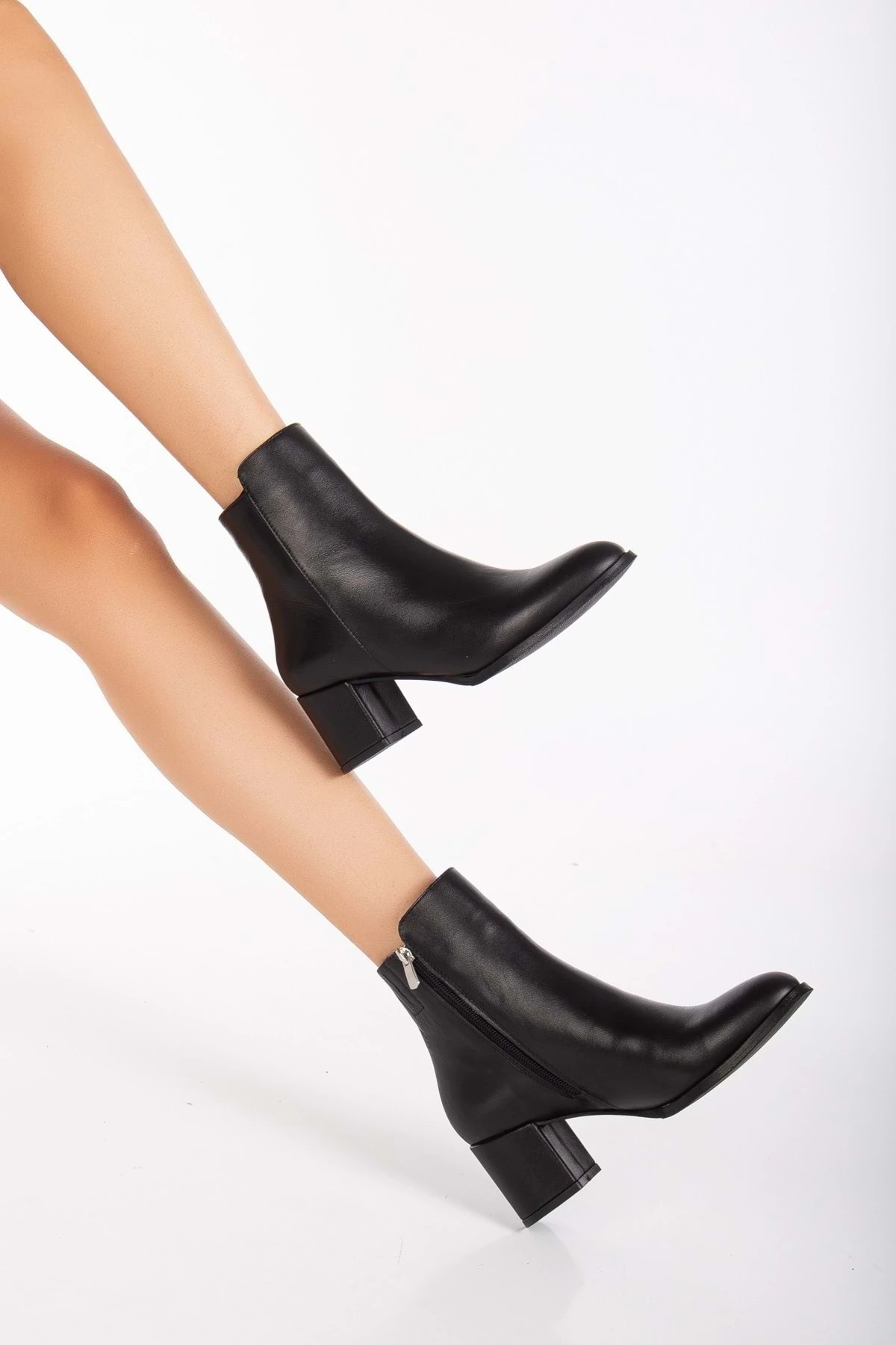 Kadın Hakiki Deri Günlük Topuklu Bot - SİYAH
