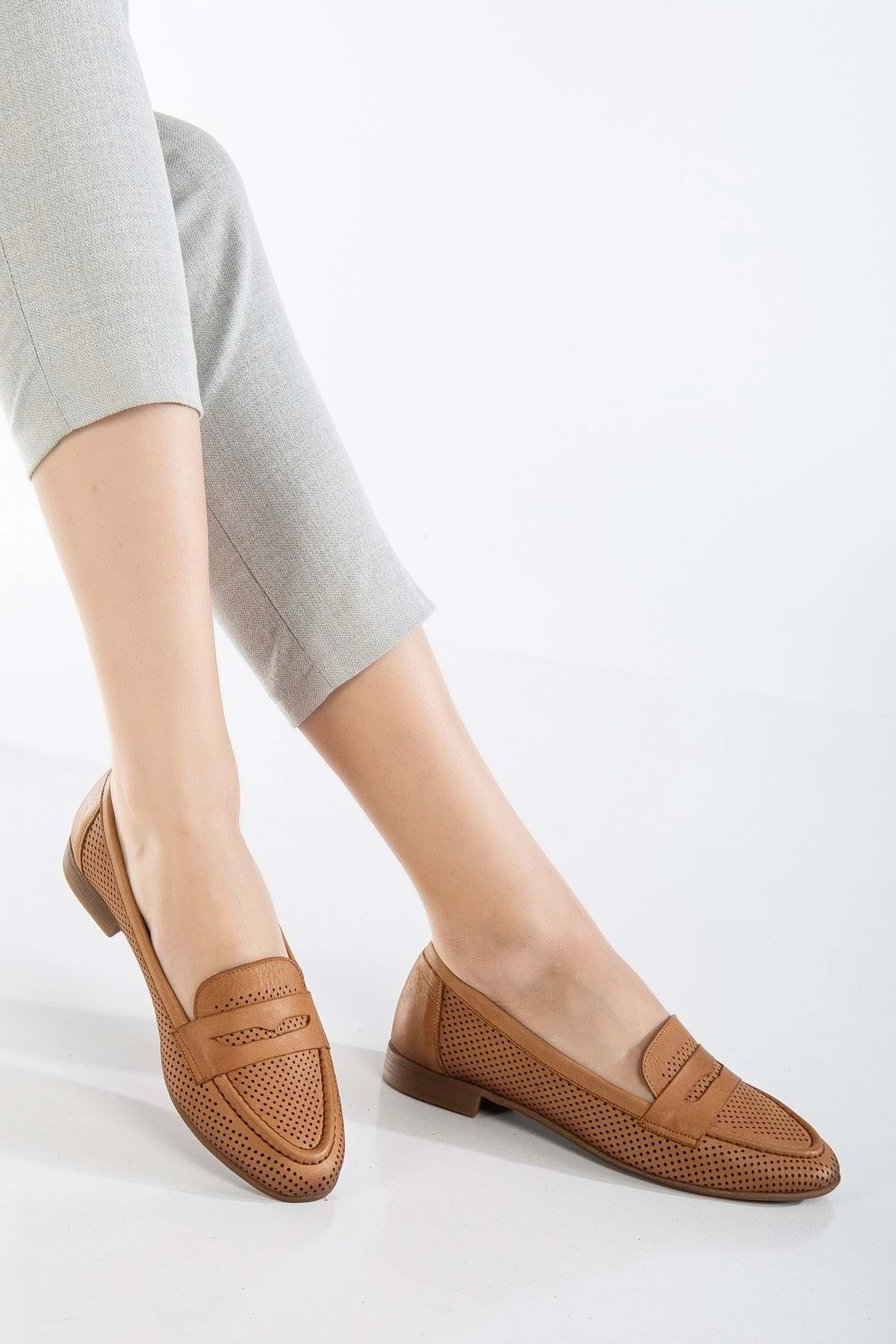 Kadın Hakiki Deri Günlük Saraçlı Lazerli Babet - Taba