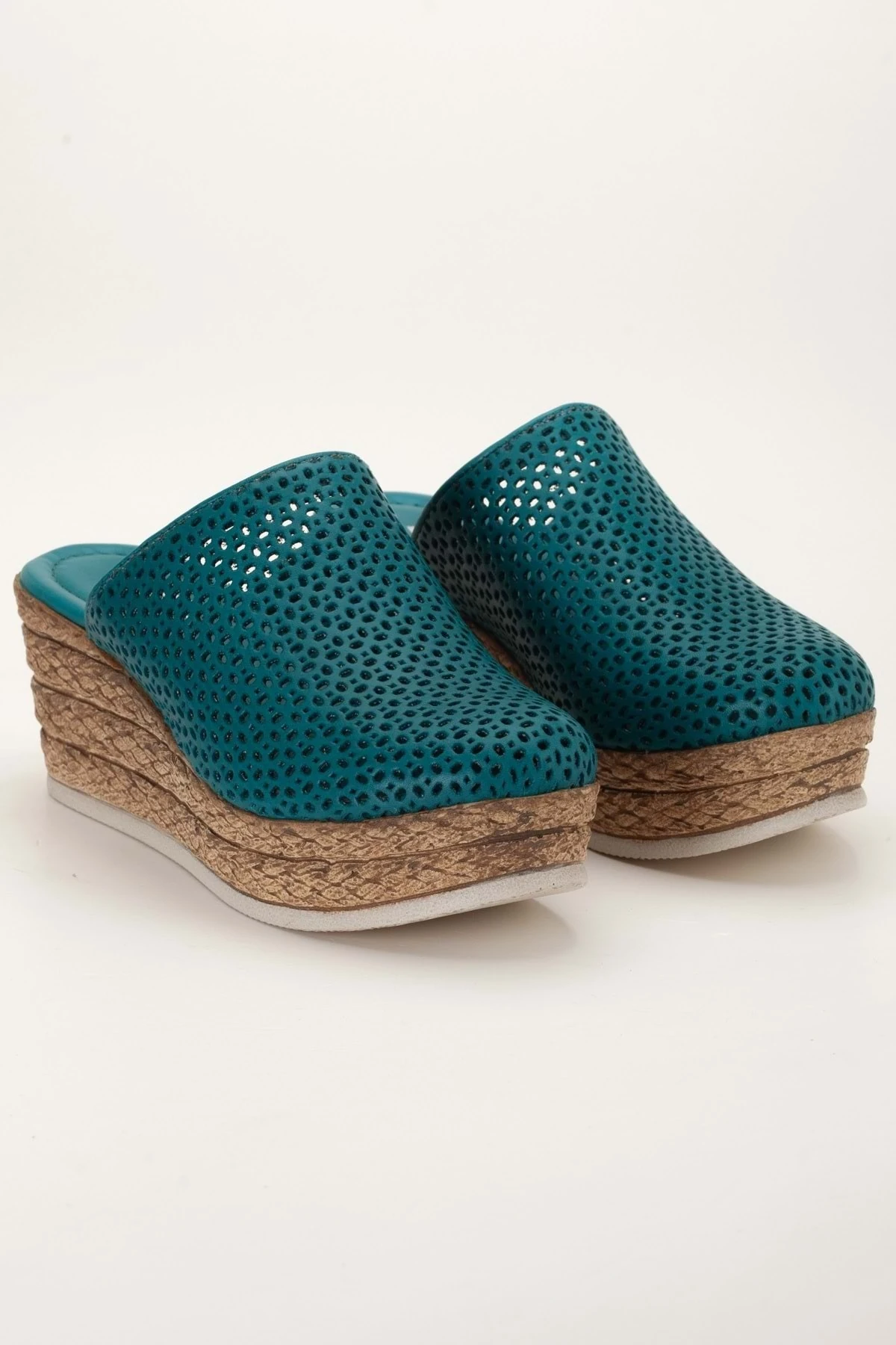 Kadın Hakiki Deri Burnu Kapalı Dolgu Topuk Terlik - Ocean Depths