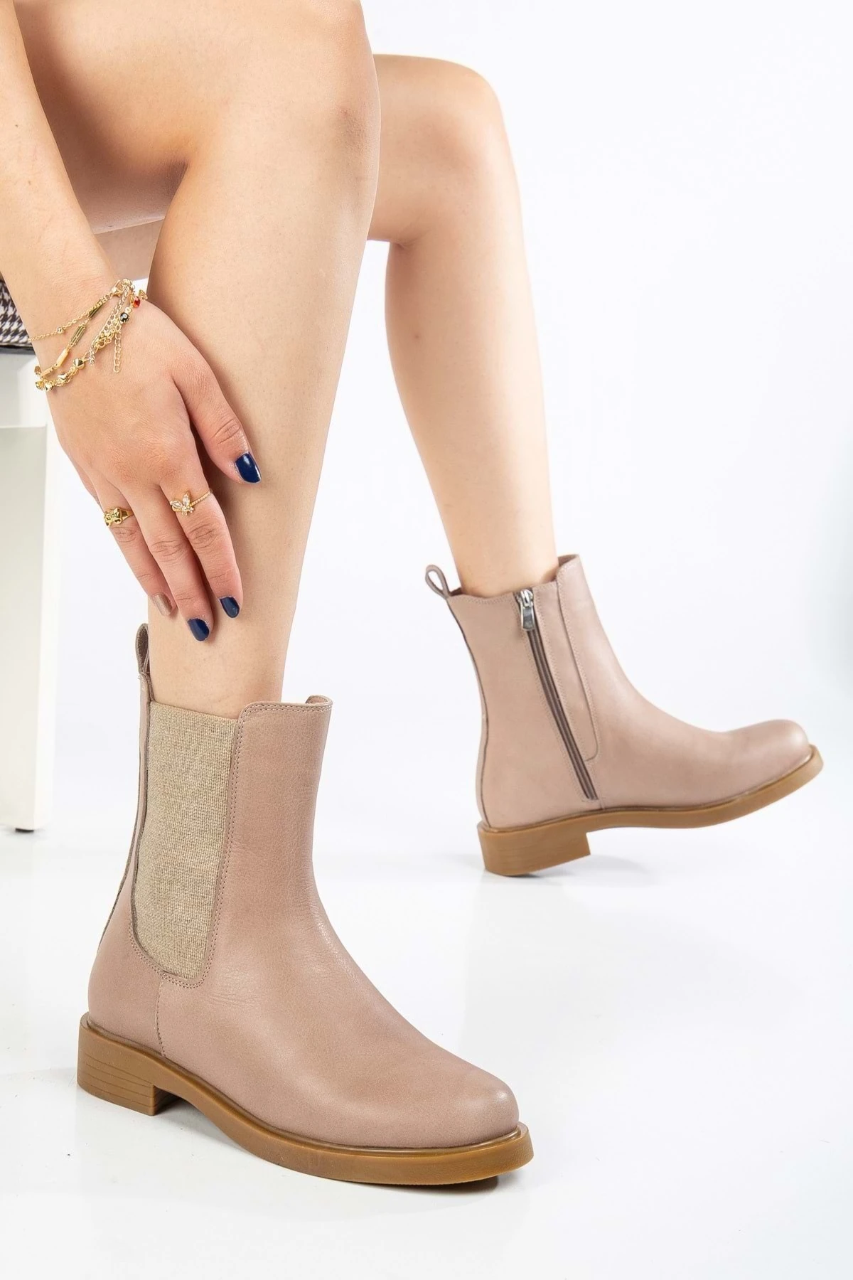 Kadın Hakiki Deri Lastikli Rahat Bot - TAŞ