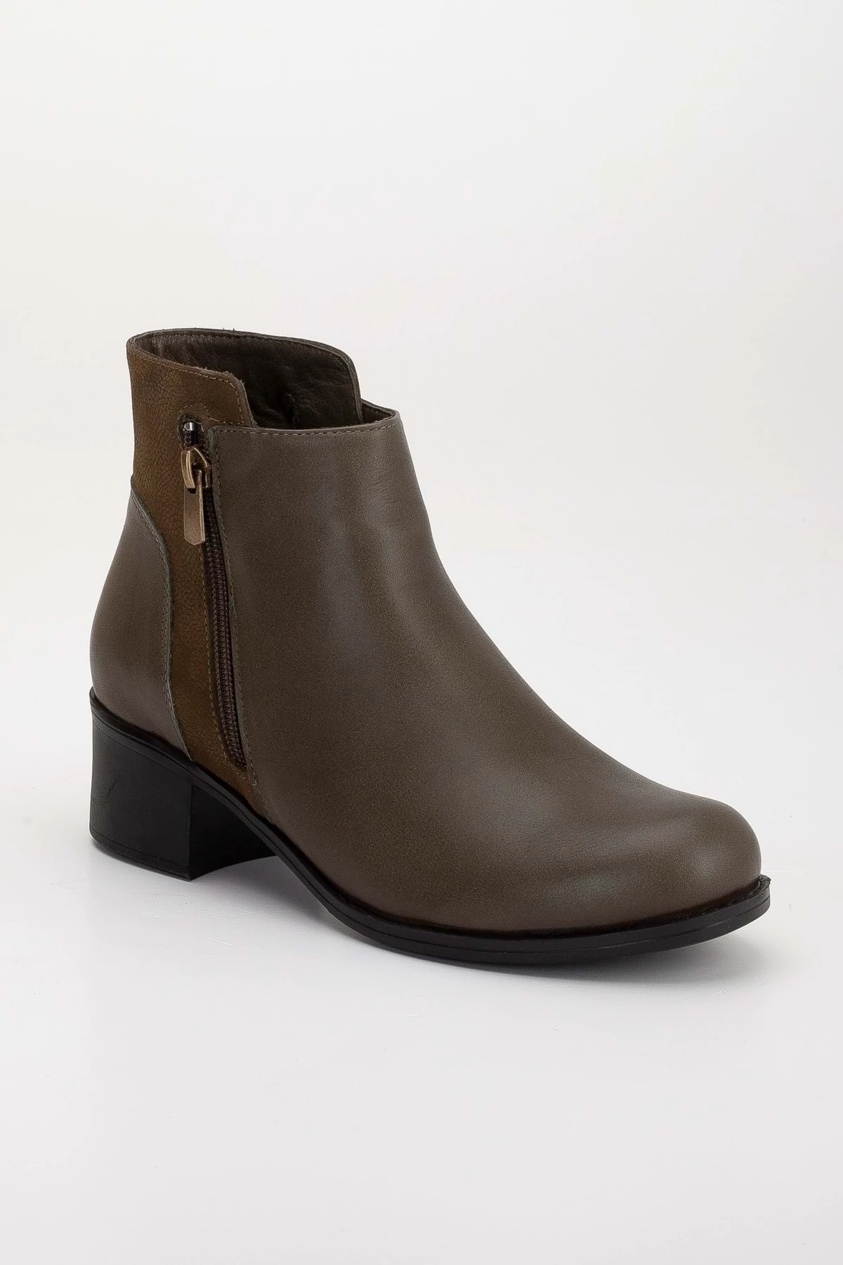 Kadın Hakiki Deri Nubuk Detaylı Kısa Topuklu Bilek Bot