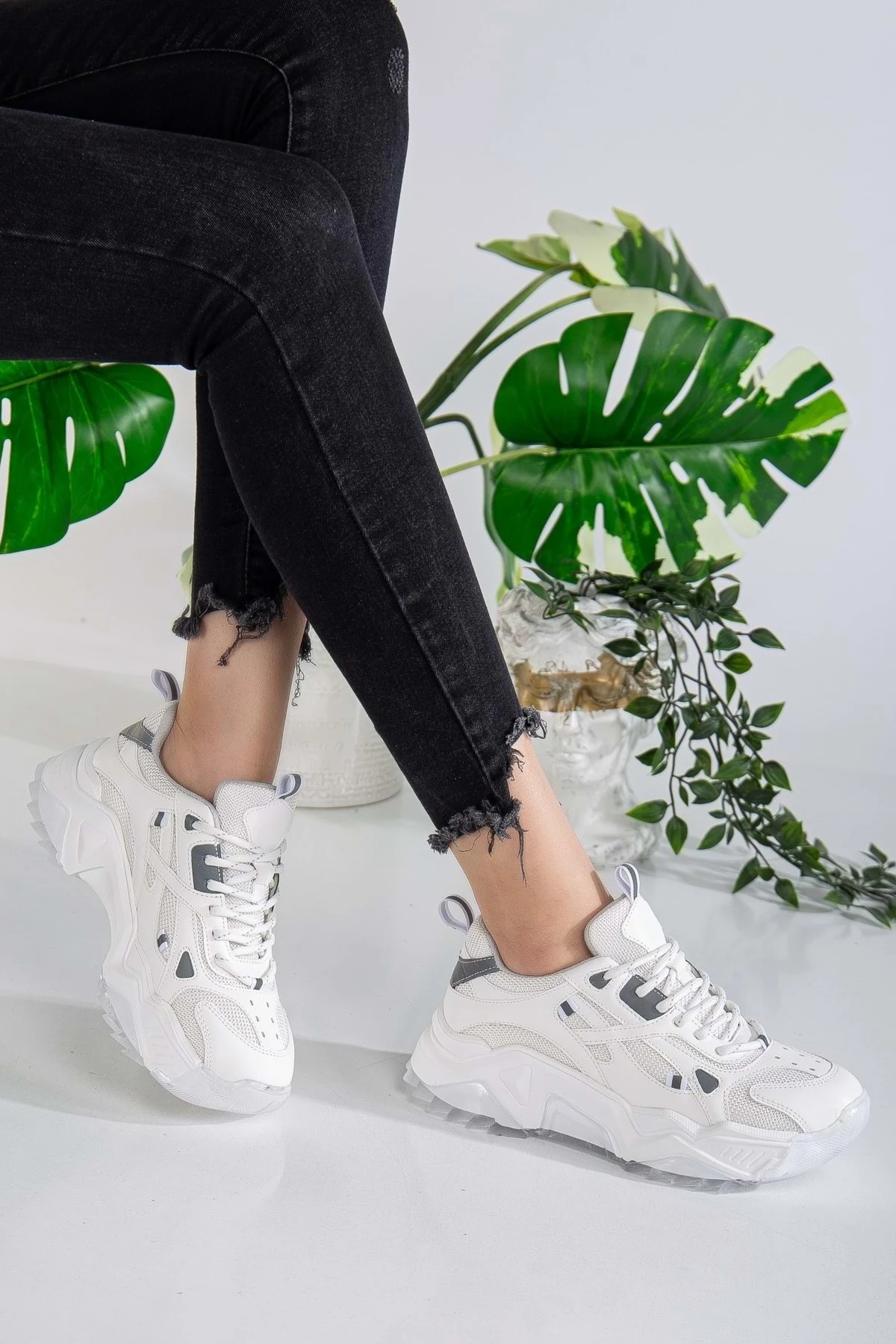 Kadın Yüksek Taban Sneaker Bağcıklı Spor Ayakkabı - BEYAZ