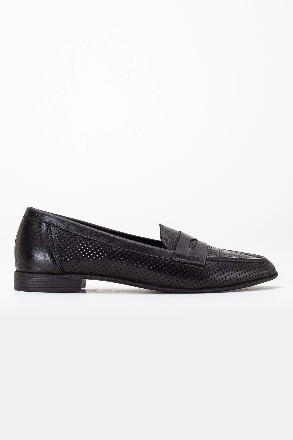 Kadın Hakiki Deri Günlük Saraçlı Lazerli Babet - SİYAH