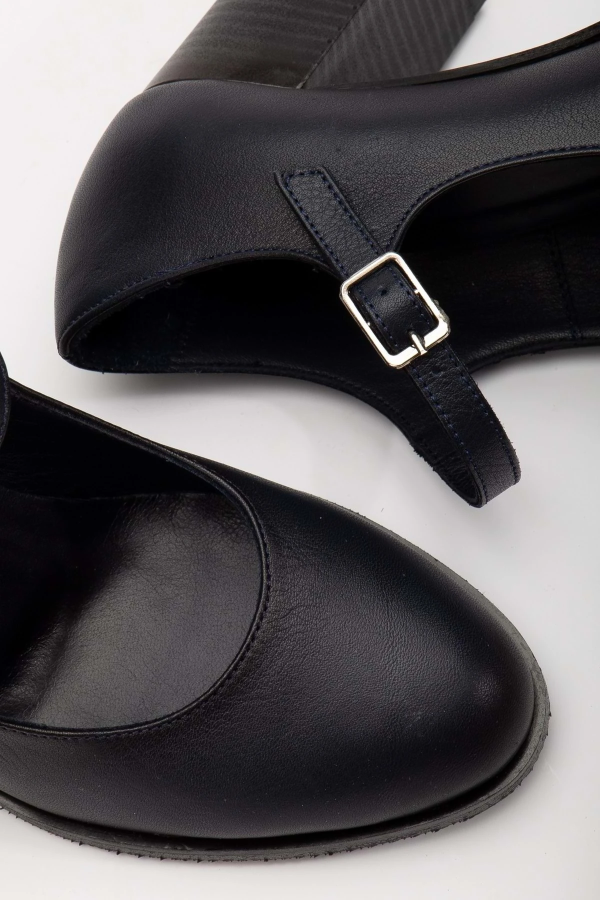 Kadın Hakiki Deri Bantlı Topuklu Ayakkabı - LACİVERT