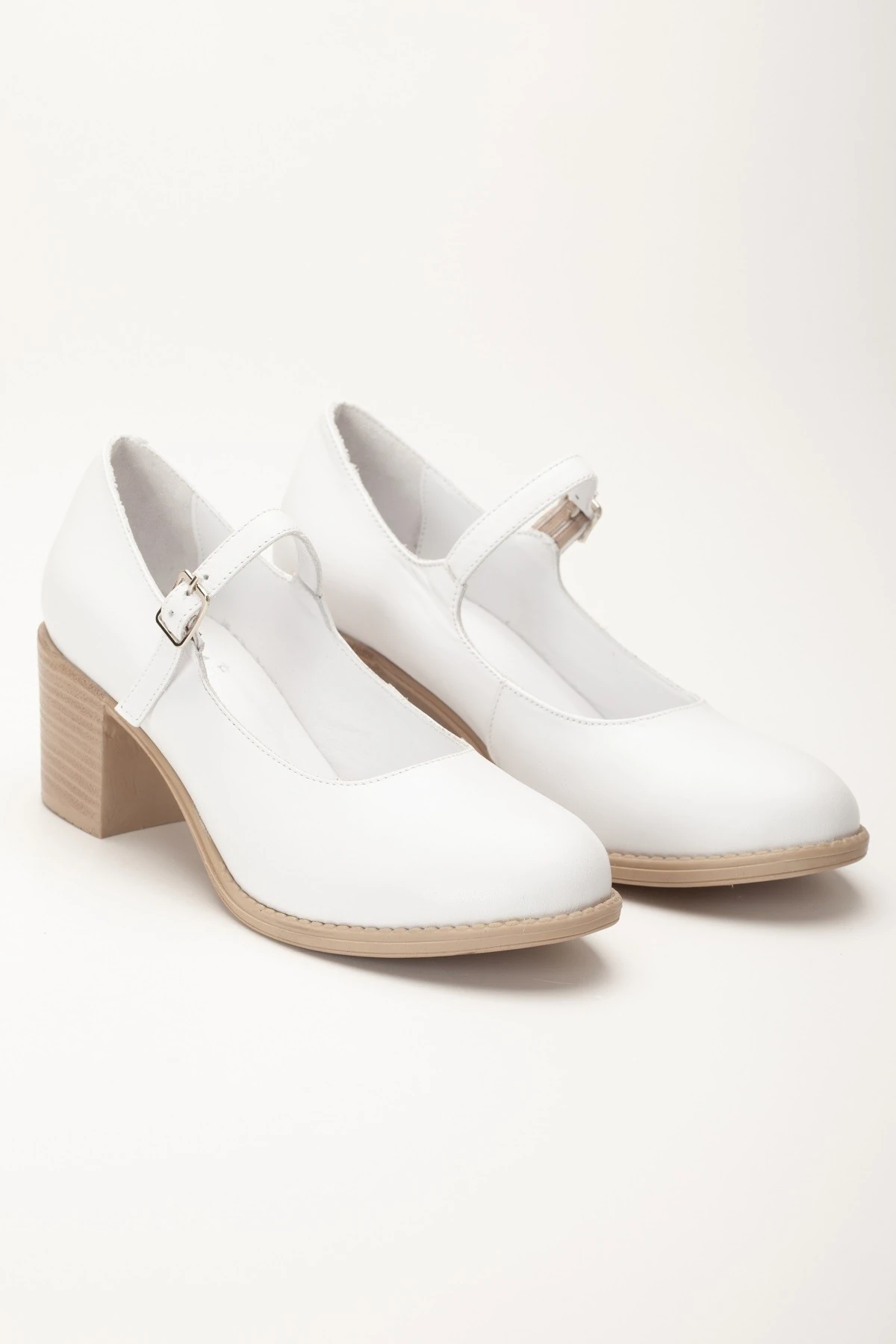Kadın Hakiki Deri Bantlı Topuklu Ayakkabı