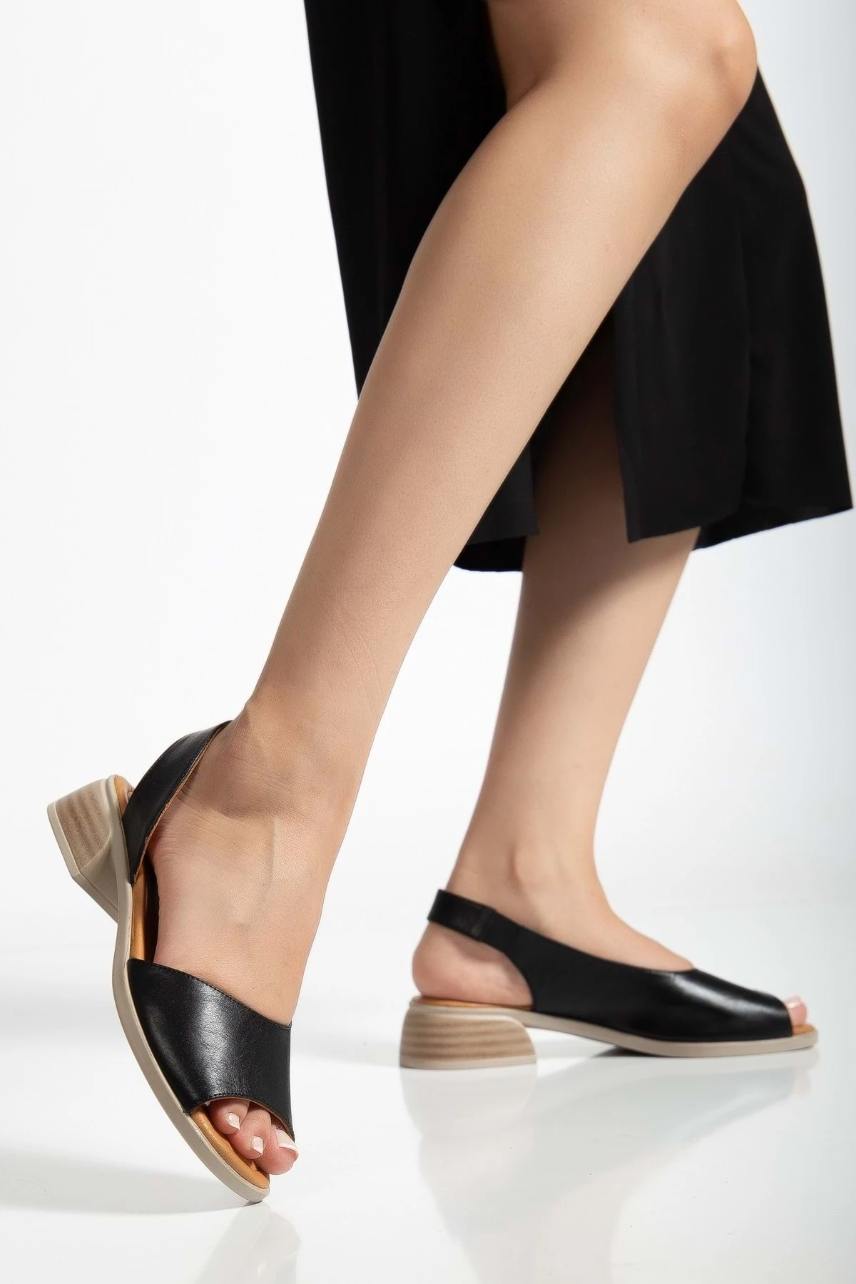 Kadın Hakiki Deri Günlük Alçak Topuklu Sandalet