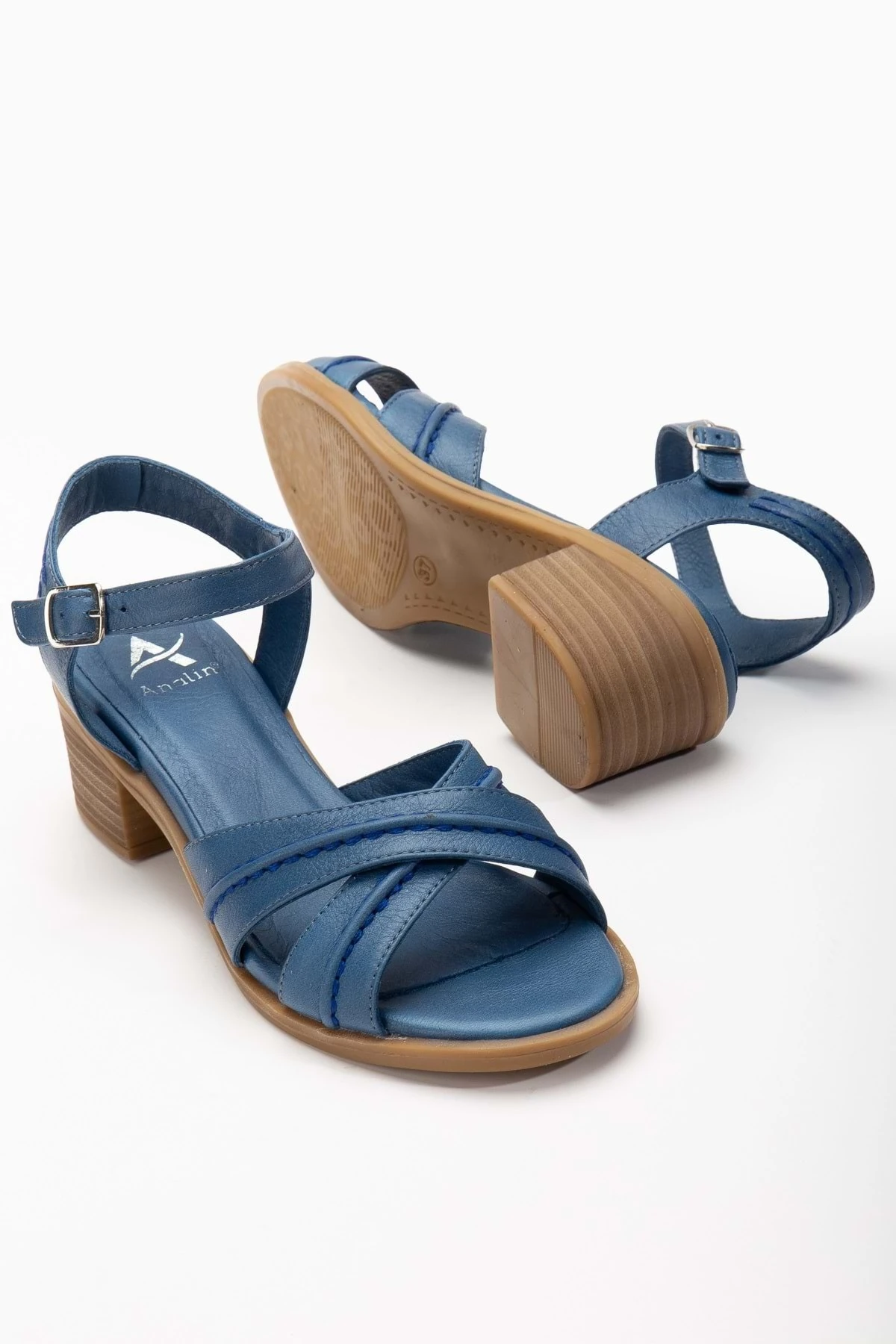 Kadın Hakiki Deri Bilekten Bağlı Önü Çapraz Saraçlı Topuklu Sandalet - Kot Mavi
