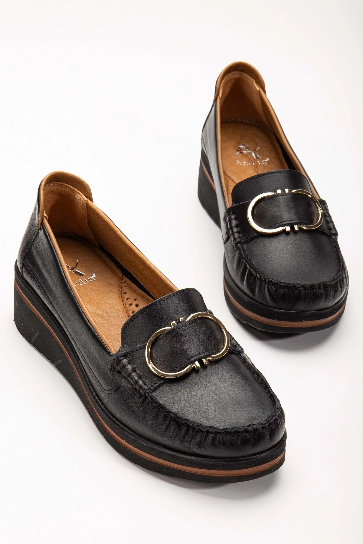 Kadın Hakiki Deri Toka Detaylı Dolgu Topuk Rahat Loafer Ayakkabı - SİYAH