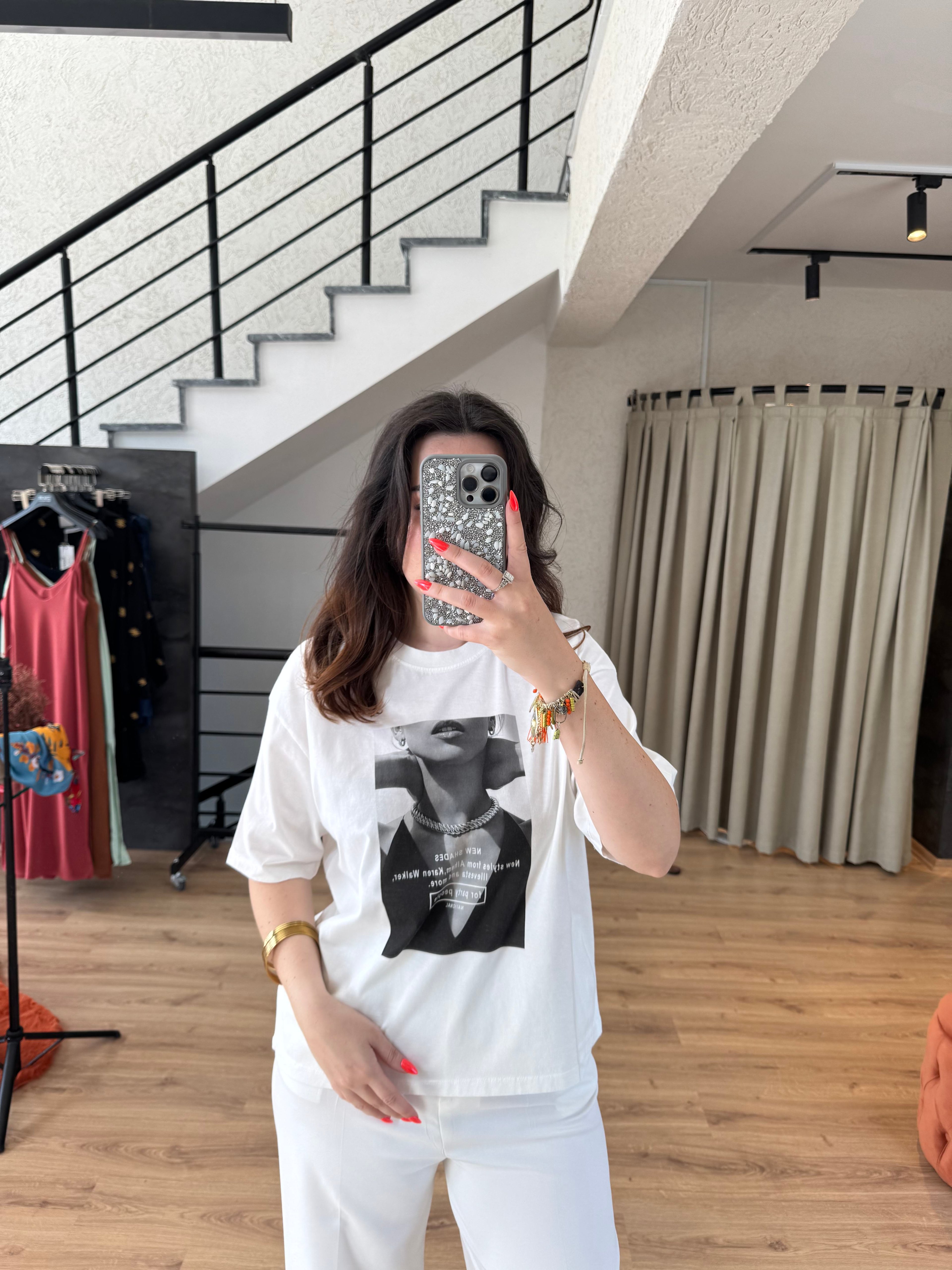 New shades yazılı tshirt