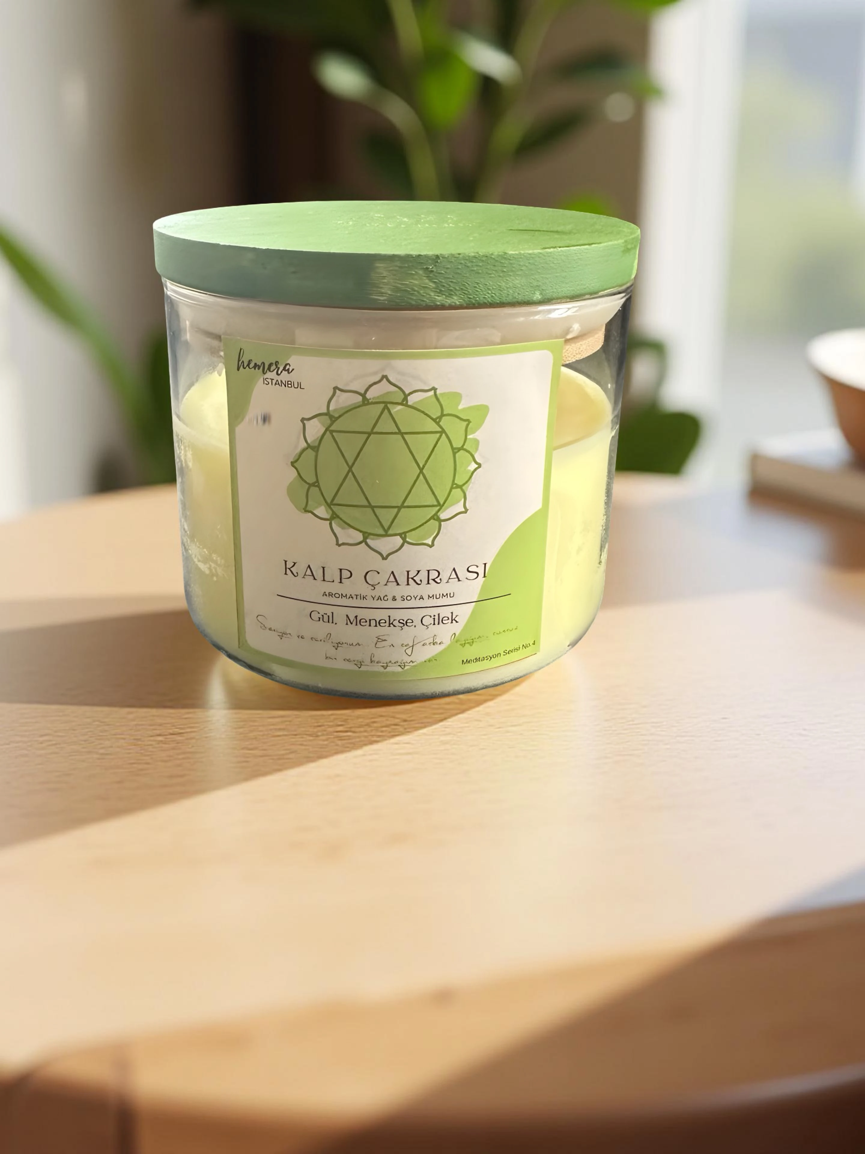 Kalp Çakrası Aromaterapi Soya Mumu | Gül, Menekşe , Çilek