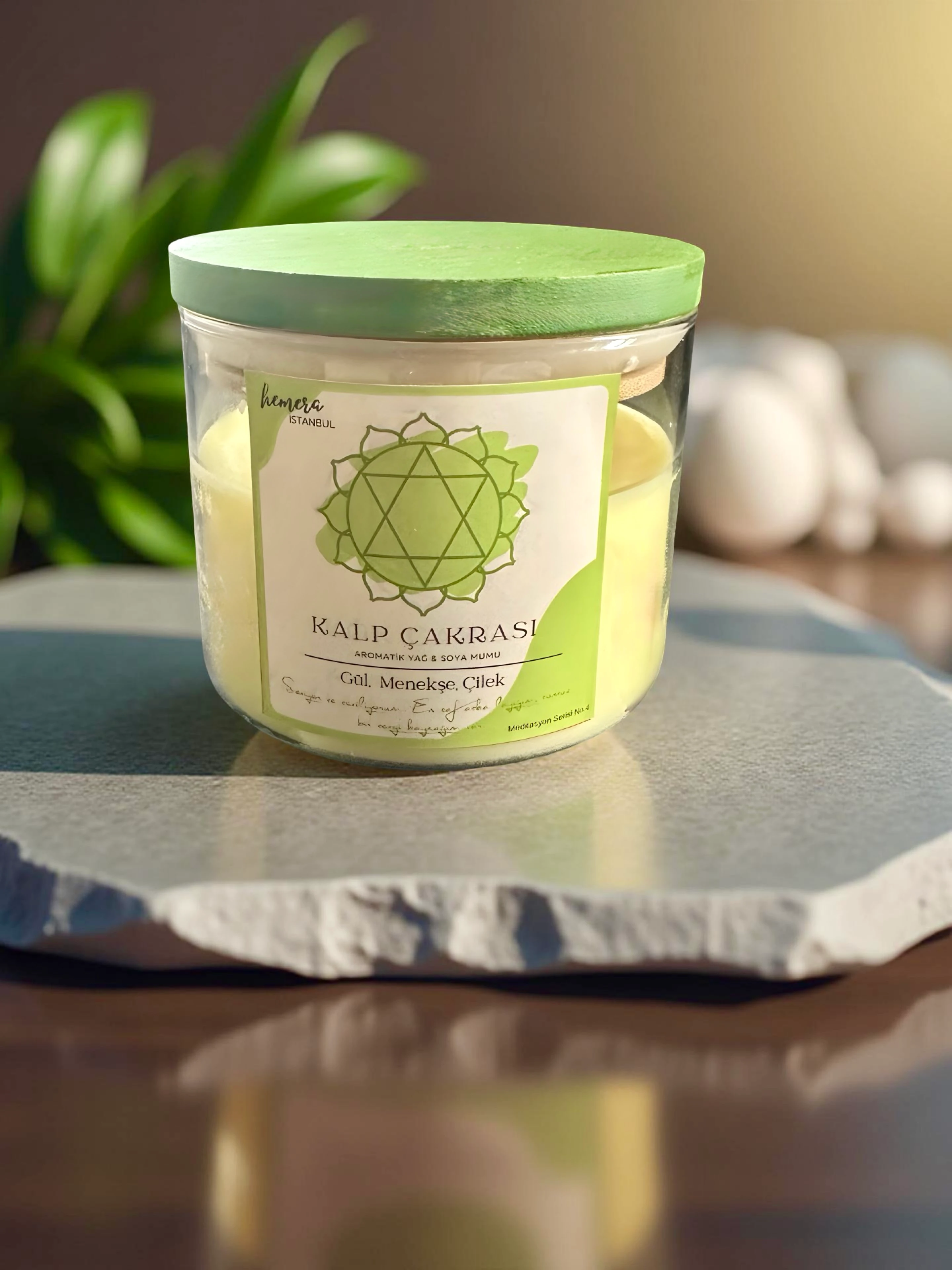 Kalp Çakrası Aromaterapi Soya Mumu | Gül, Menekşe , Çilek