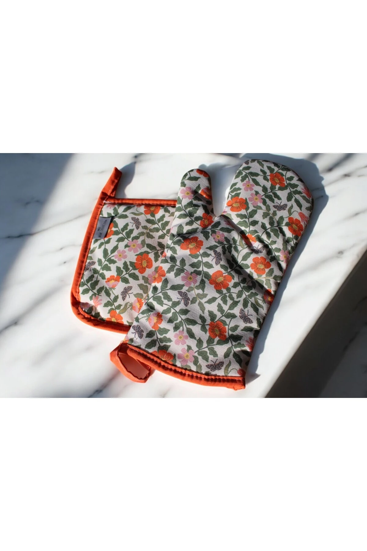 Mof Collection Turuncu Çiçekler Serisi Mutfak Önlüğü Seti