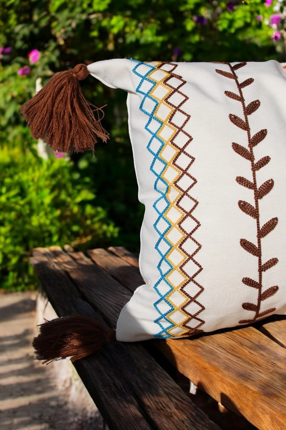 Mof Home Collection Etnik Desen Püsküllü Punch Kırlent Kılıfı