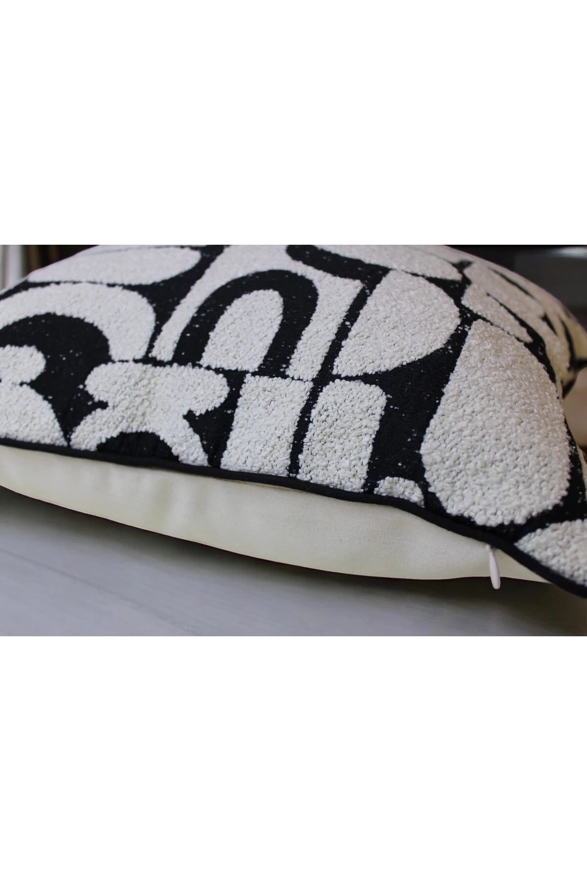 Mof Collection Modern Geometrik Desenli Jakar Dokuma Kırlent Kılıfı