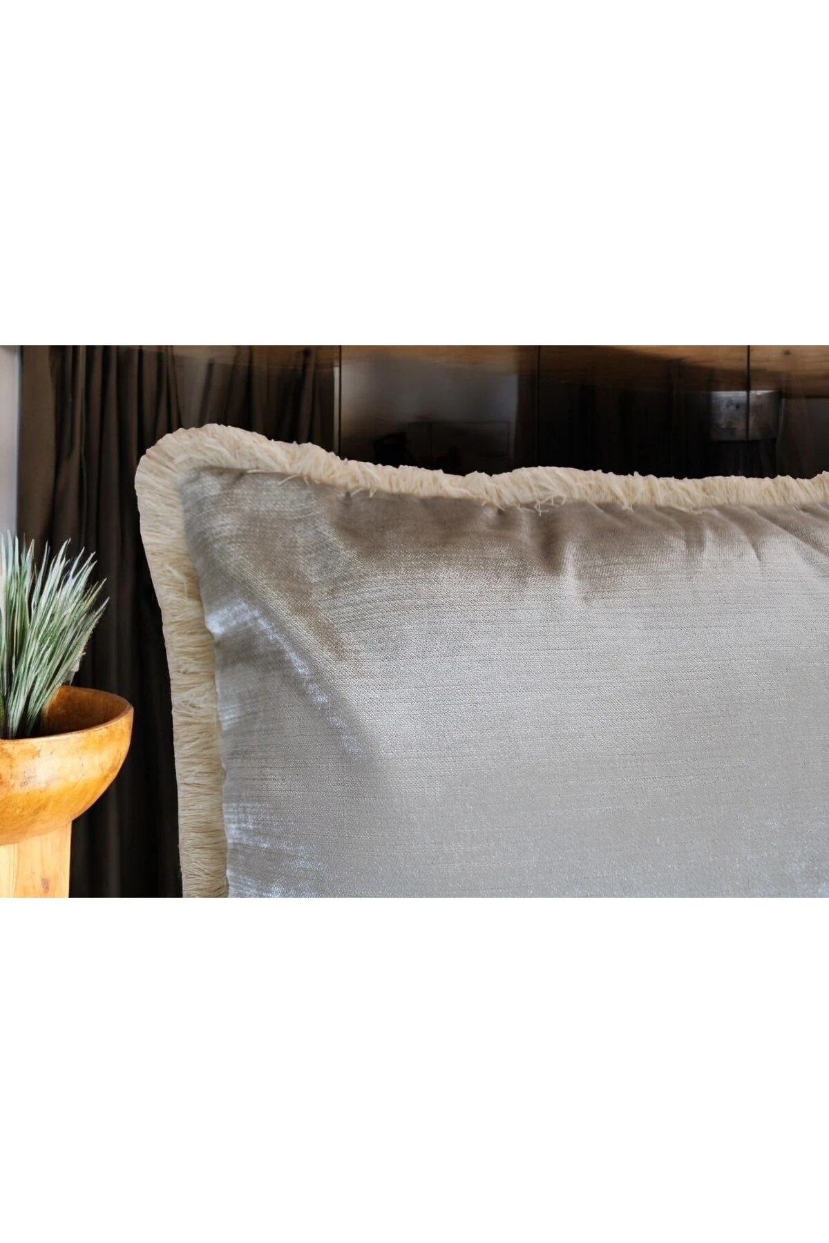 Mof Home Collection Dokuma Kadife Saçaklı Kırlent Kılıfı