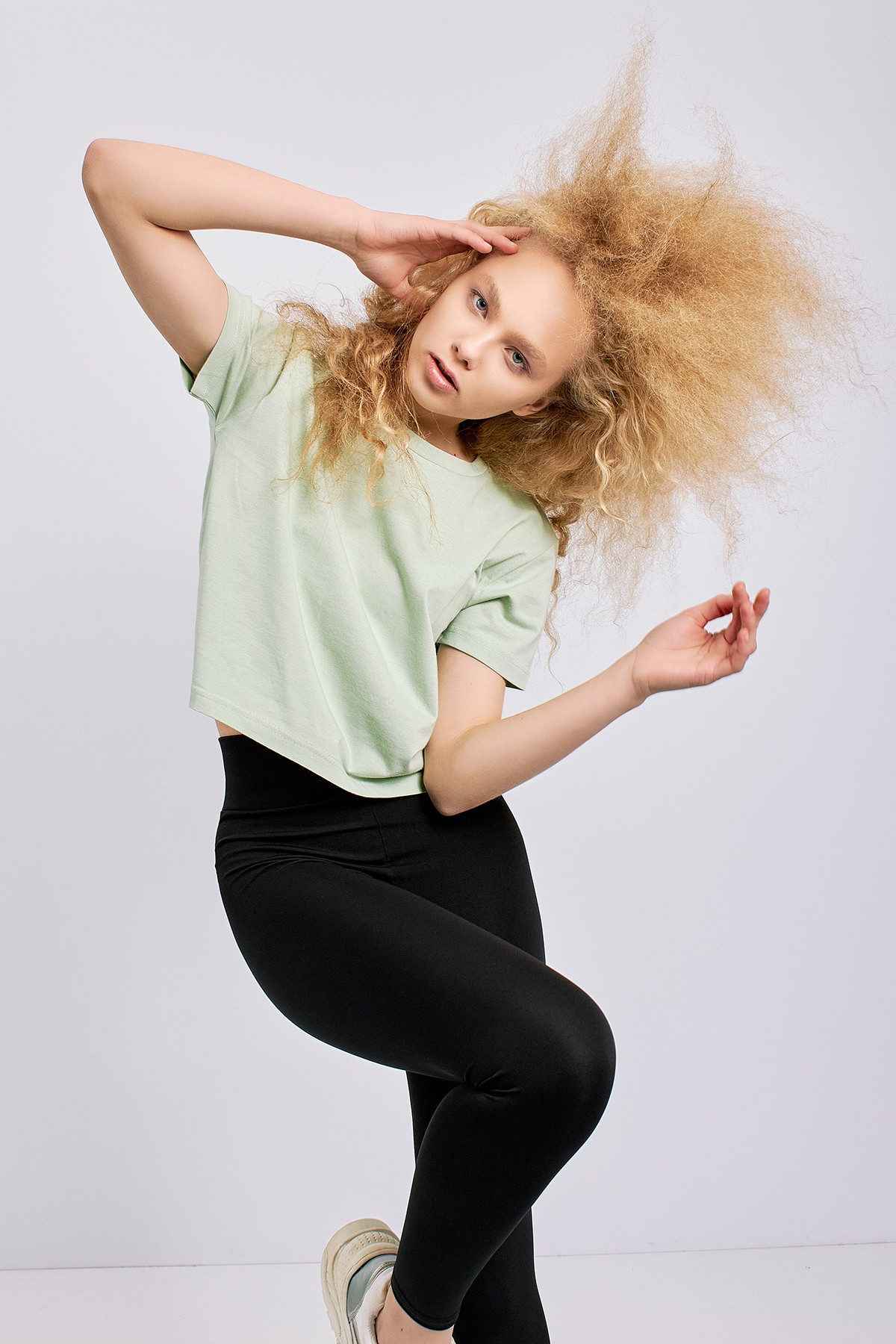 Water Green Crew Neck Basic Crop T-Shirt