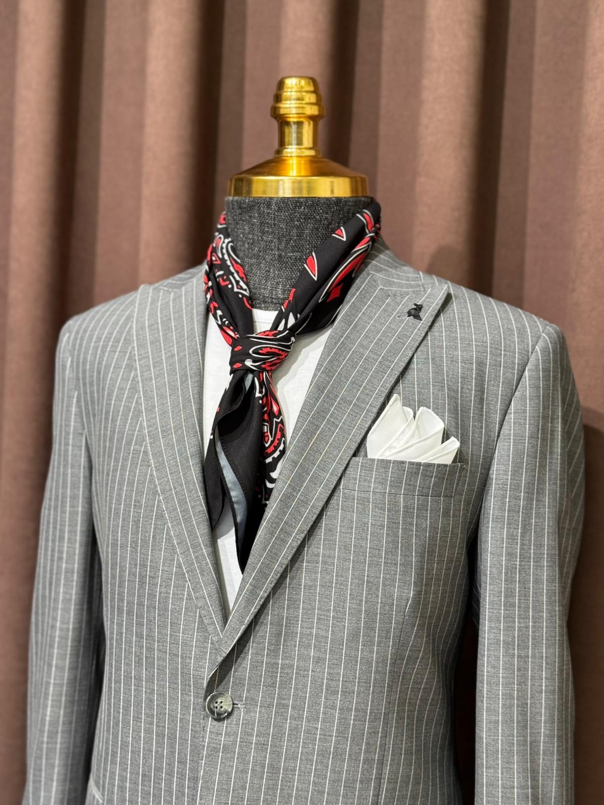 Çizgili Slim Fit Geniş Yaka Kruvaze Takım Elbise 