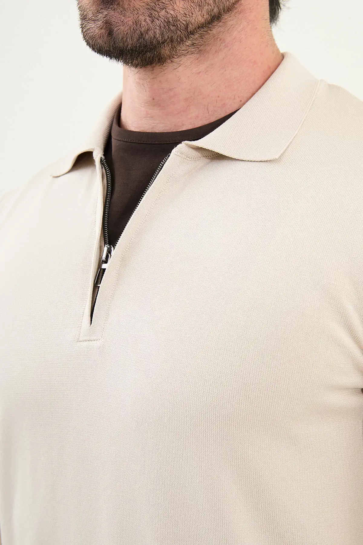 Düz Slim Fit Fermuarlı Polo Yaka Triko Kazak - Koyu Bej