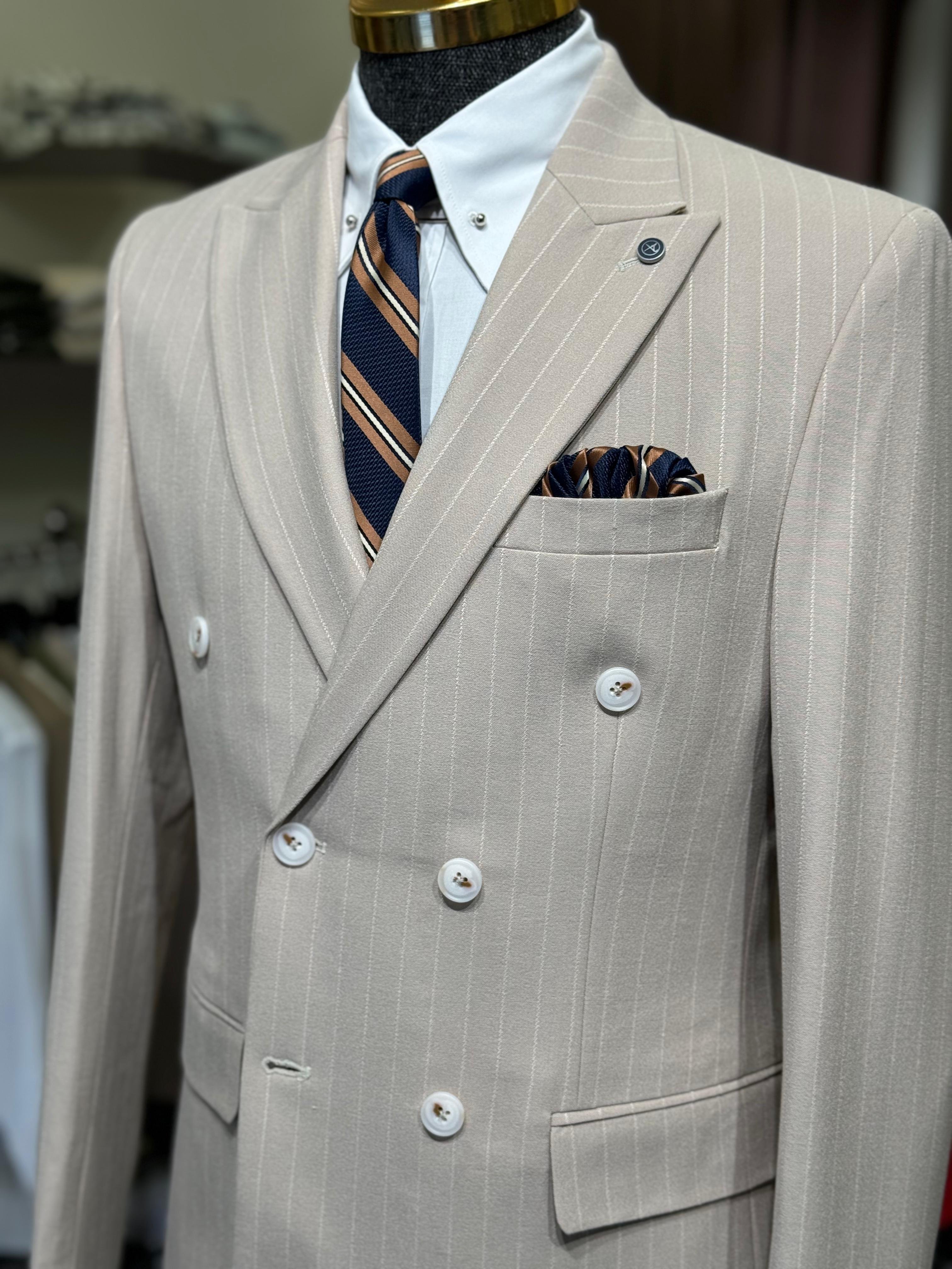 Slim Fit Çizgili İtalyan Kesim Kruvaze Takım Elbise  - Bej
