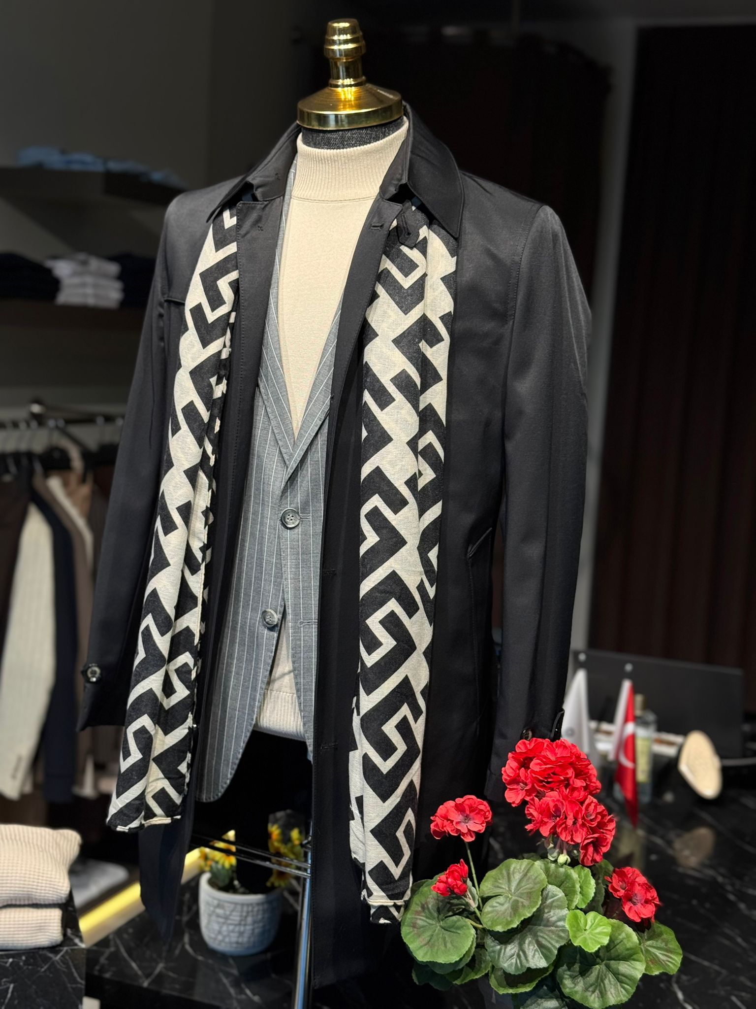 Slim Fit Kemer Tokalı Yan Cep Detaylı Trench Coat