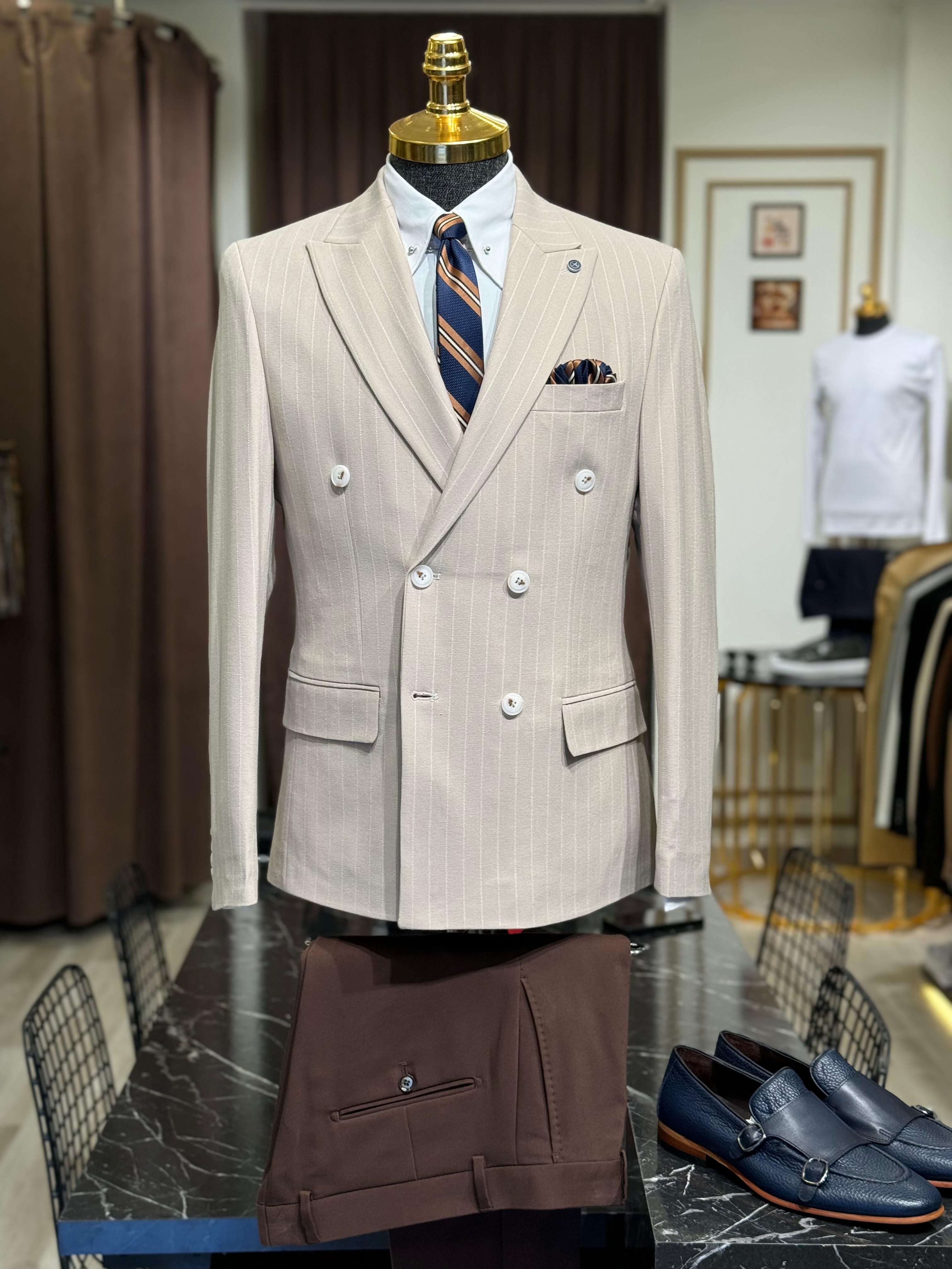 Slim Fit Çizgili İtalyan Kesim Kruvaze Takım Elbise  - Bej