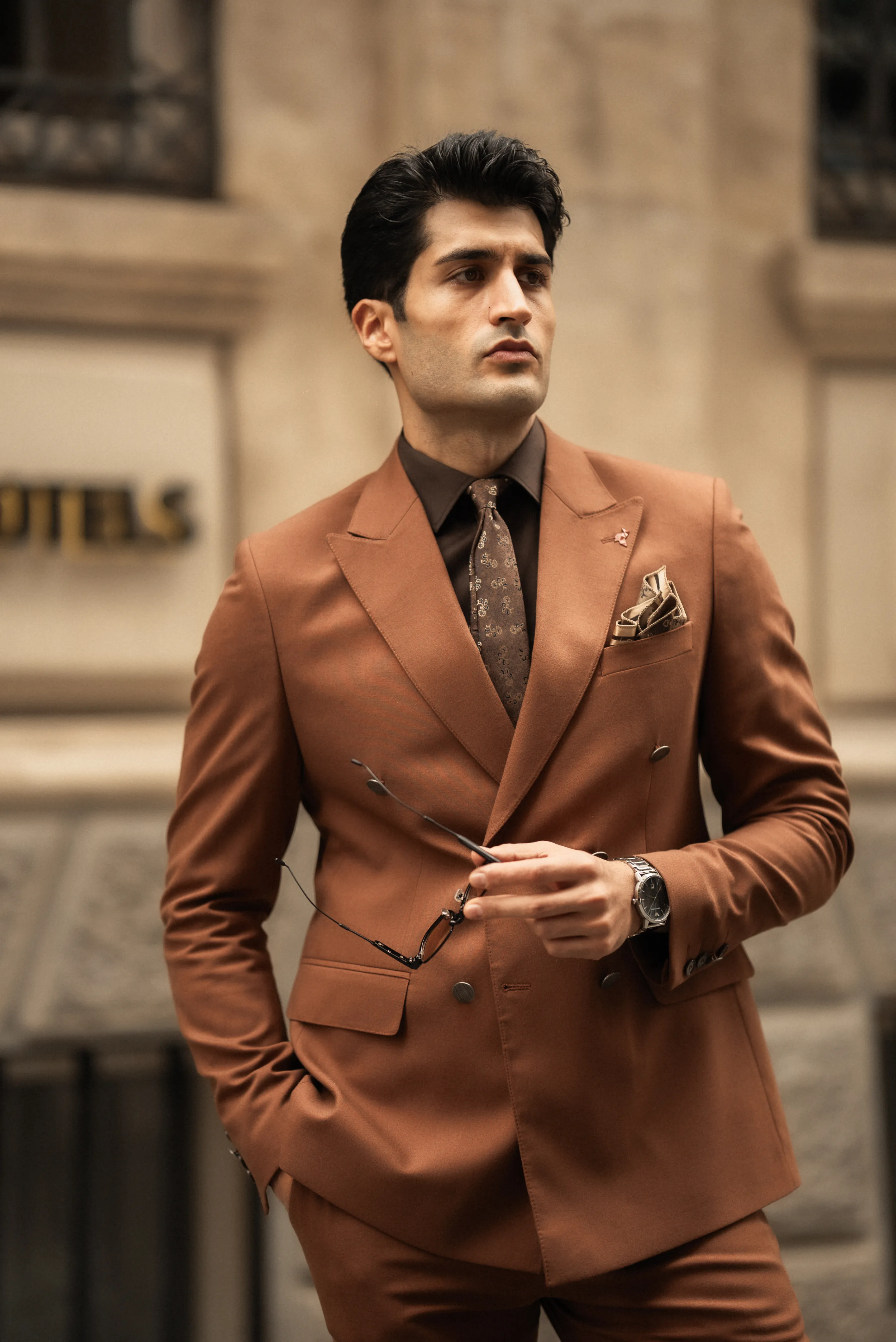 Duz Slim Fit Kırlangıc Yaka Kruvaze Erkek Takım Elbise 