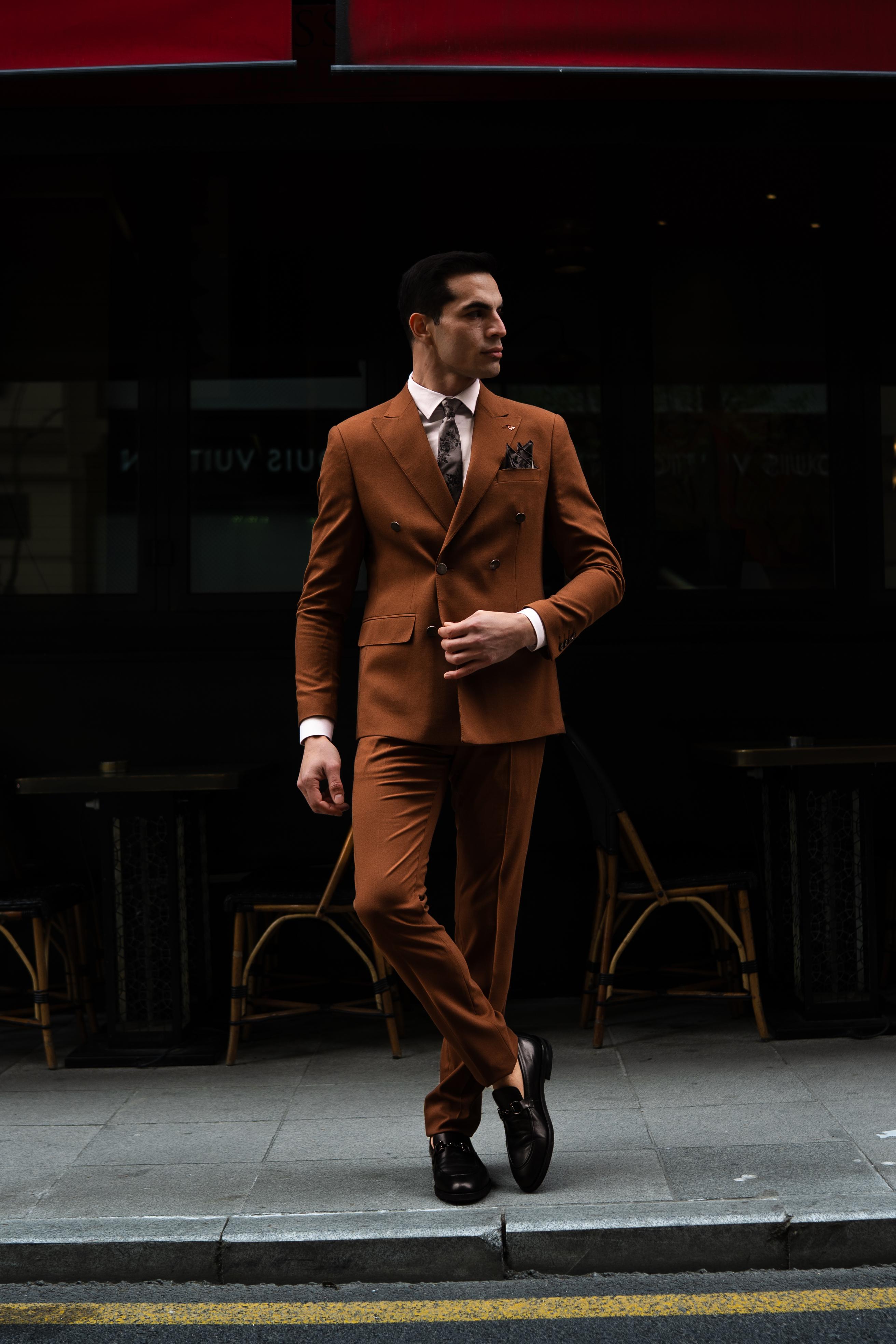 Duz Slim Fit Kırlangıc Yaka Kruvaze Erkek Takım Elbise 