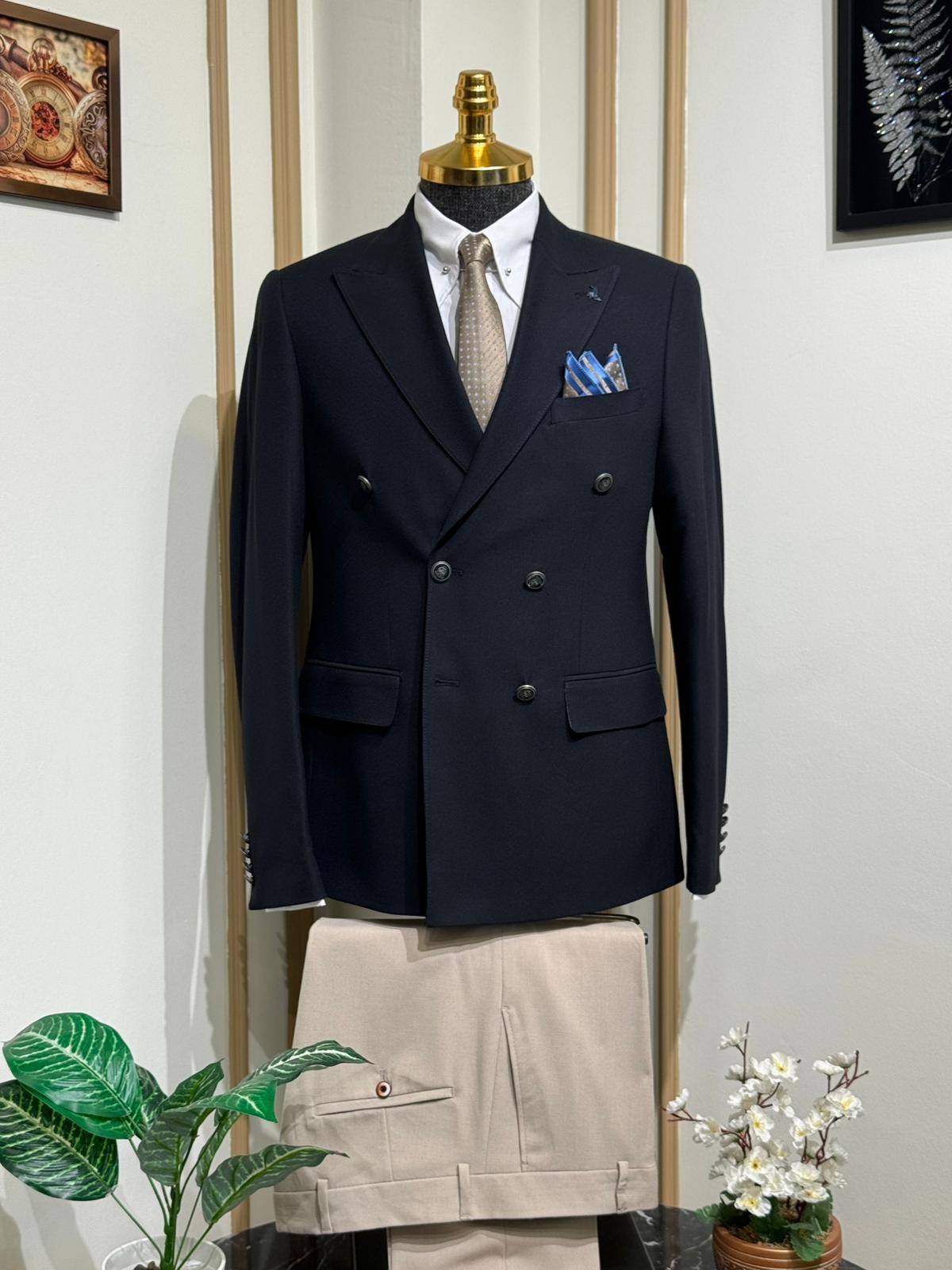 Düz Slim Fit Kırlangıç Yaka Kruvaze Takım Elbise 